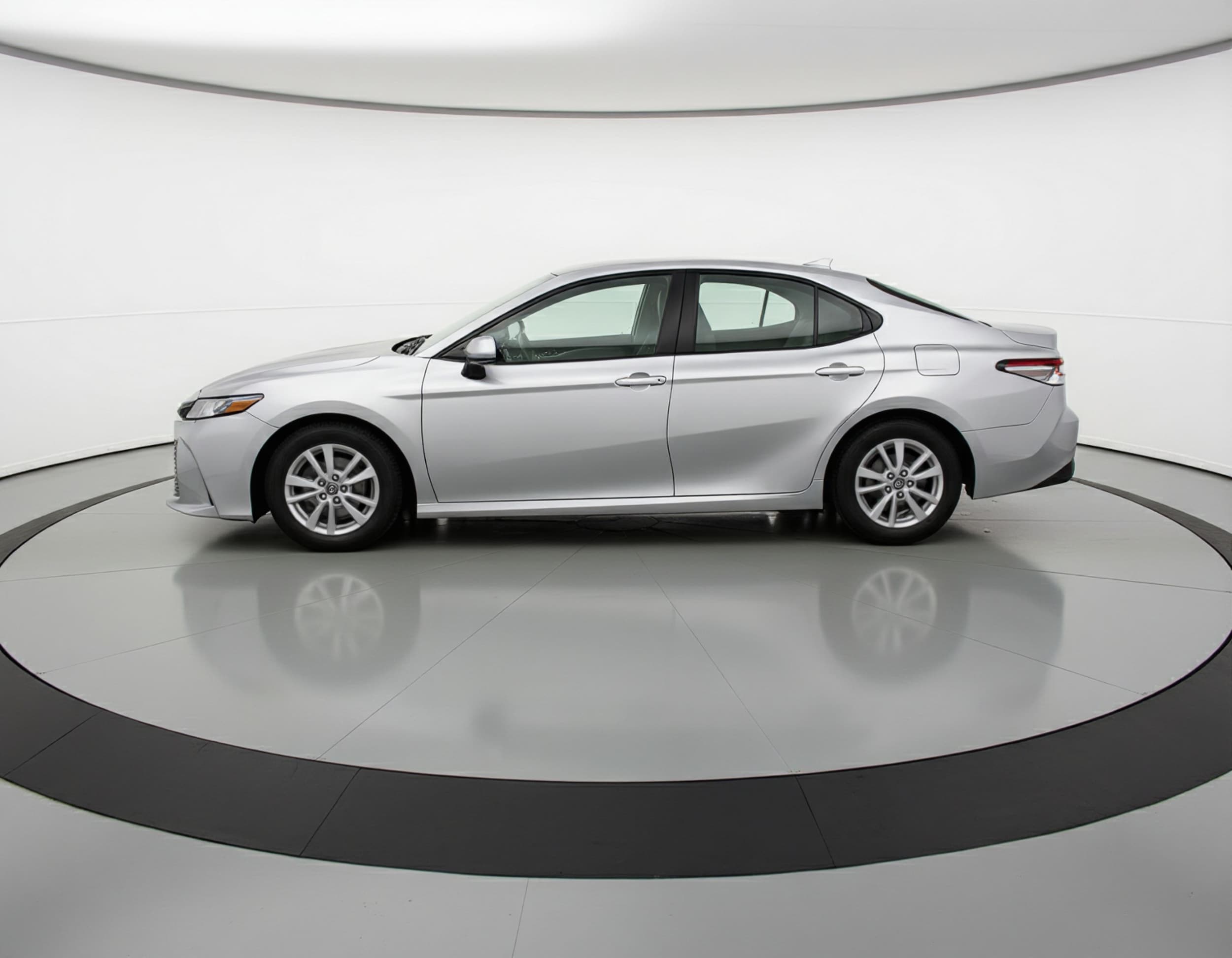 Thumbnail: 2025 Toyota Camry - 4