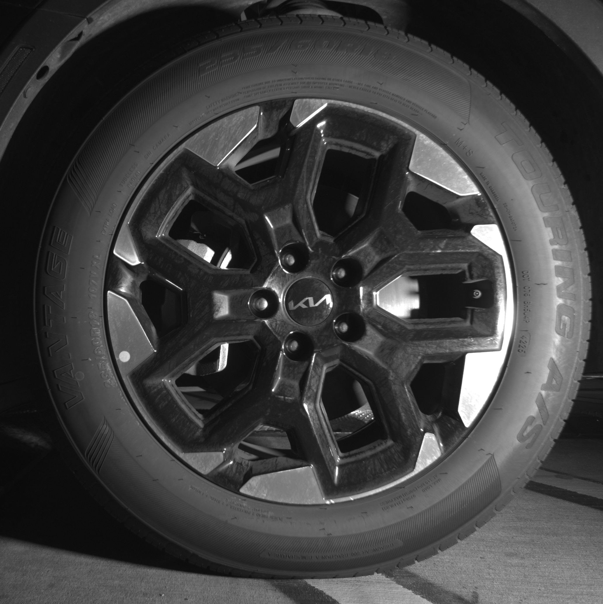 Thumbnail: 2024 Kia Sorento - 12