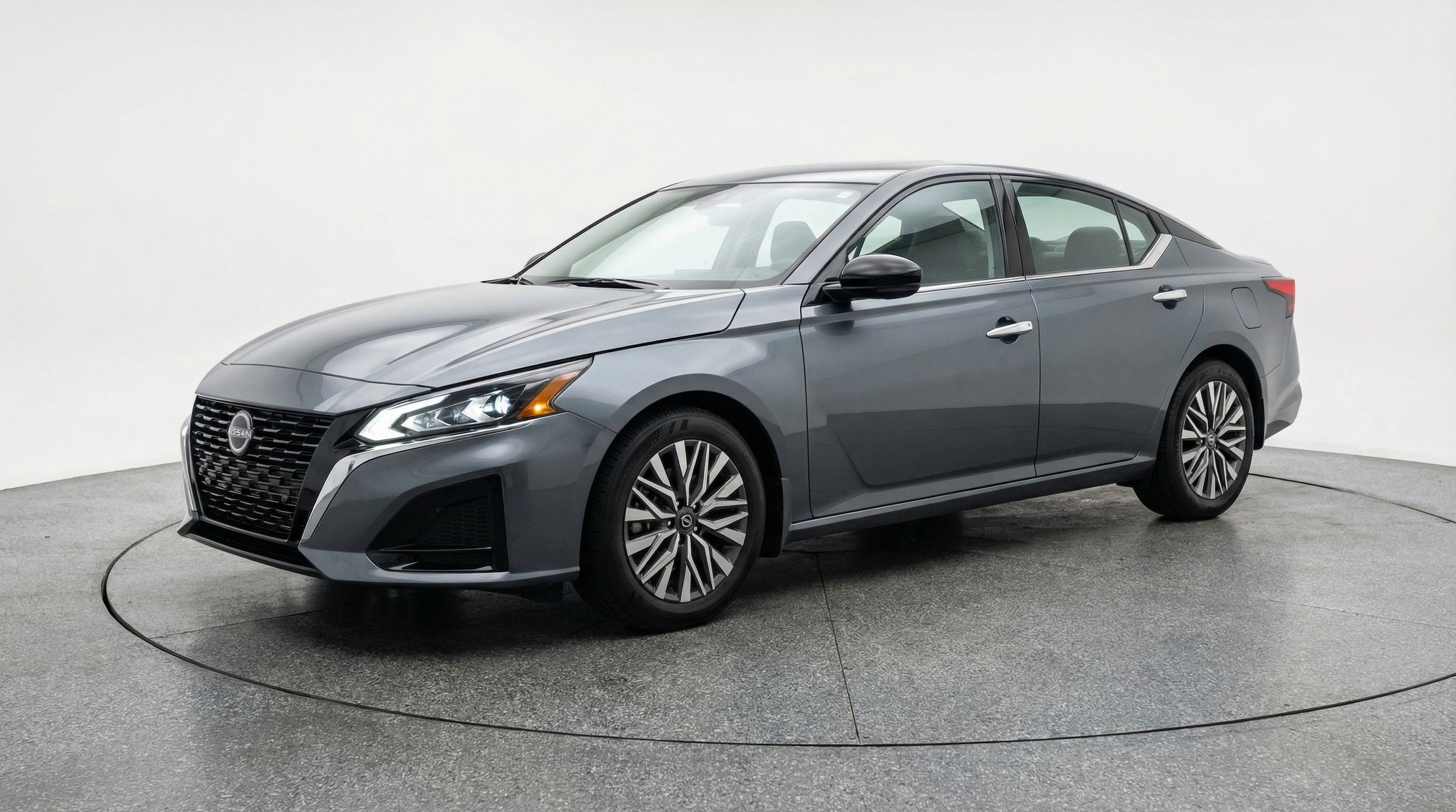 Thumbnail: 2025 Nissan Altima - 3