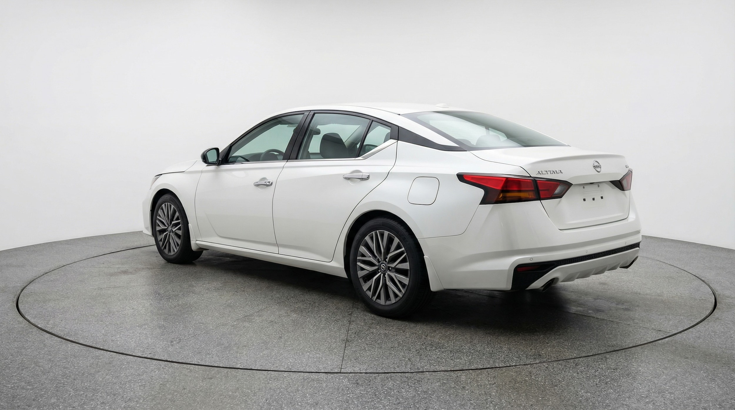 Thumbnail: 2025 Nissan Altima - 5