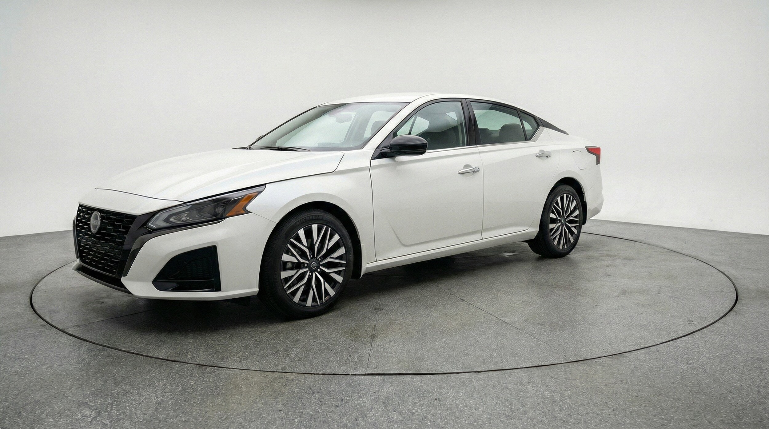 Thumbnail: 2025 Nissan Altima - 3