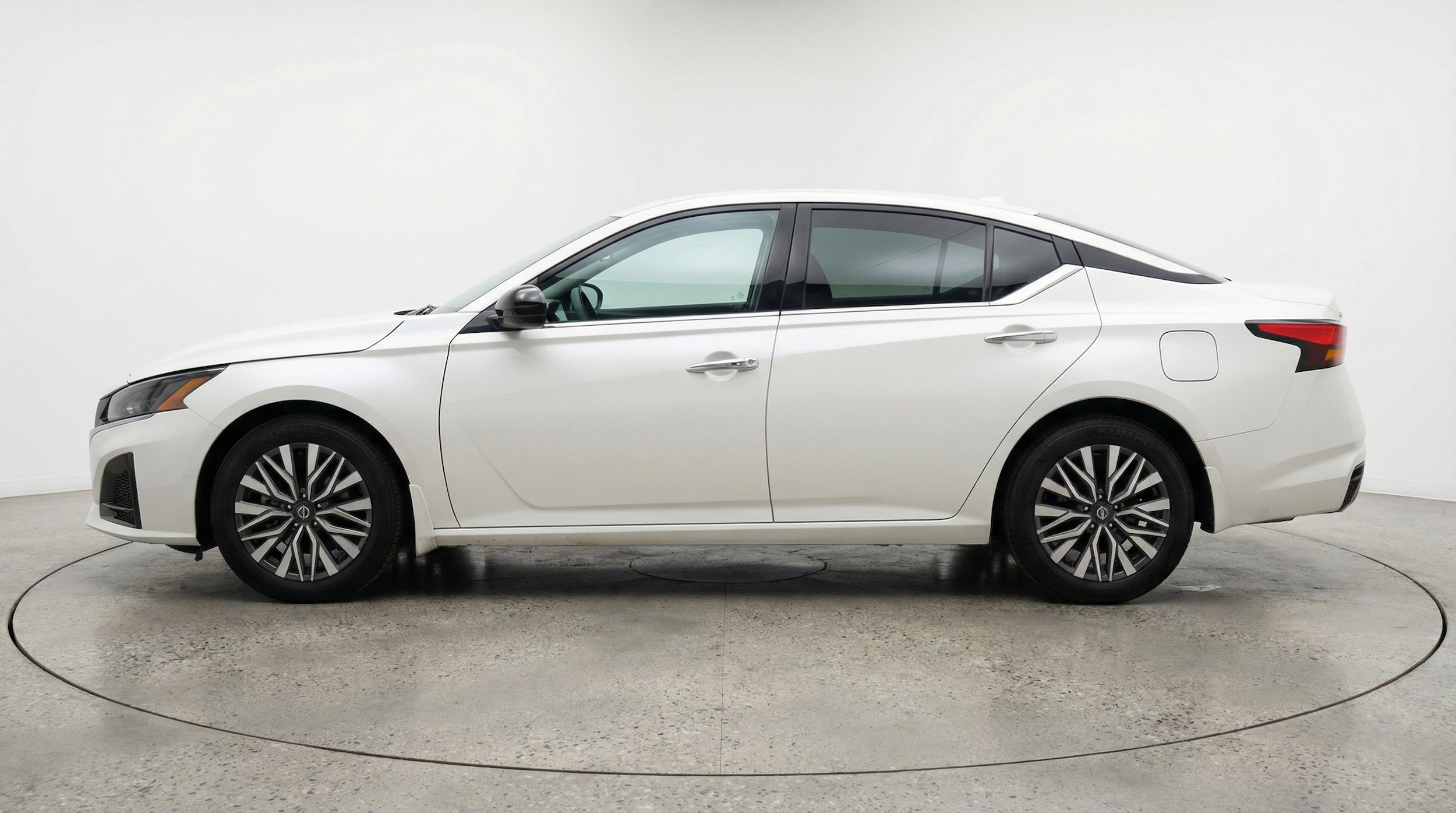 Thumbnail: 2025 Nissan Altima - 5
