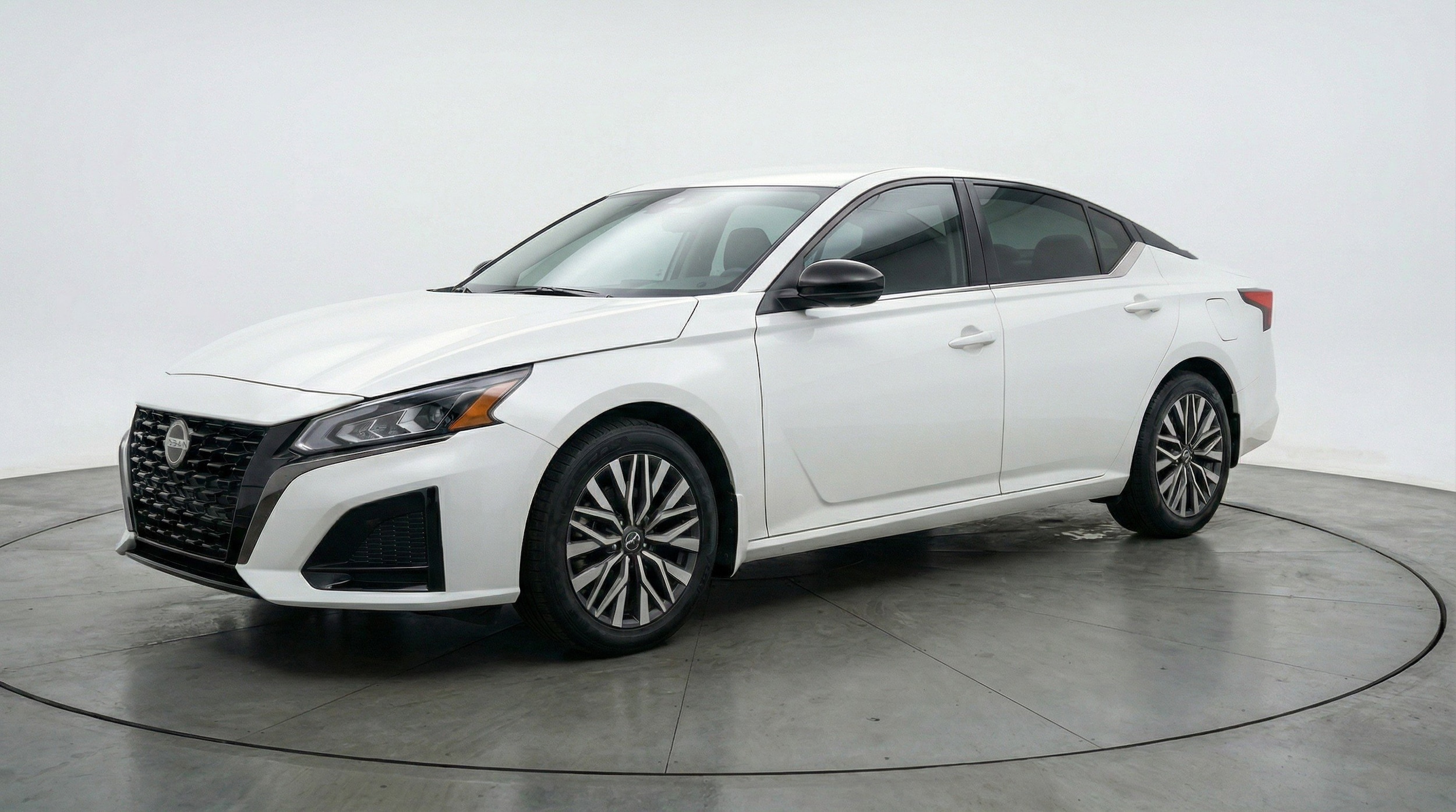 Thumbnail: 2025 Nissan Altima - 3