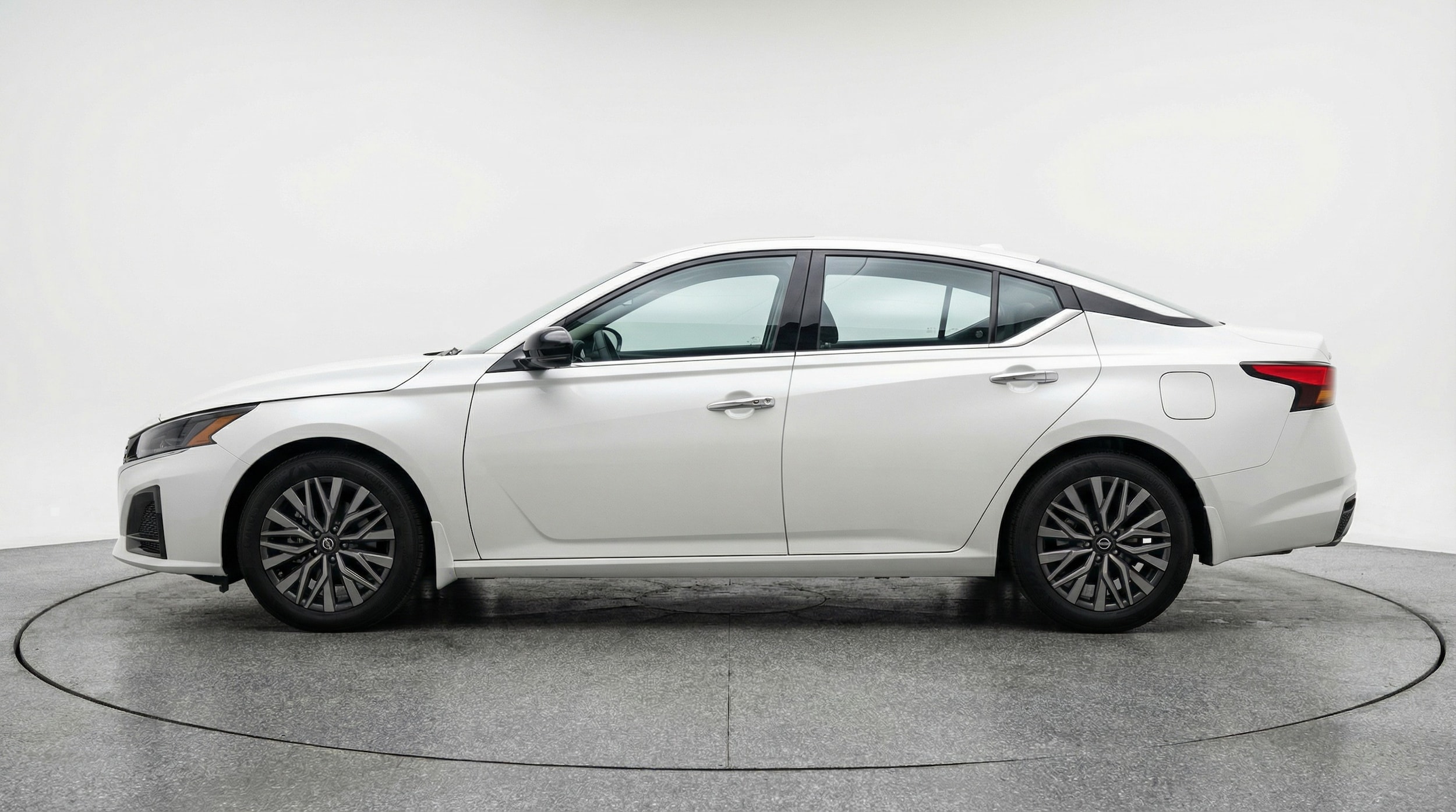 Thumbnail: 2025 Nissan Altima - 4