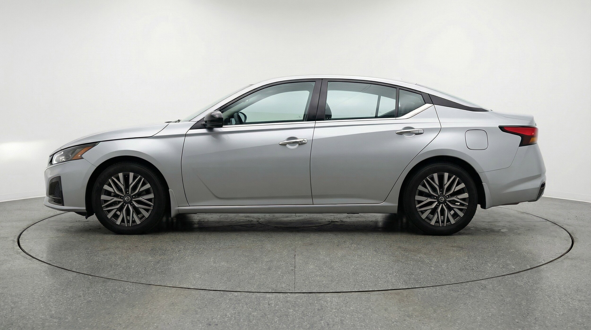 Thumbnail: 2025 Nissan Altima - 5