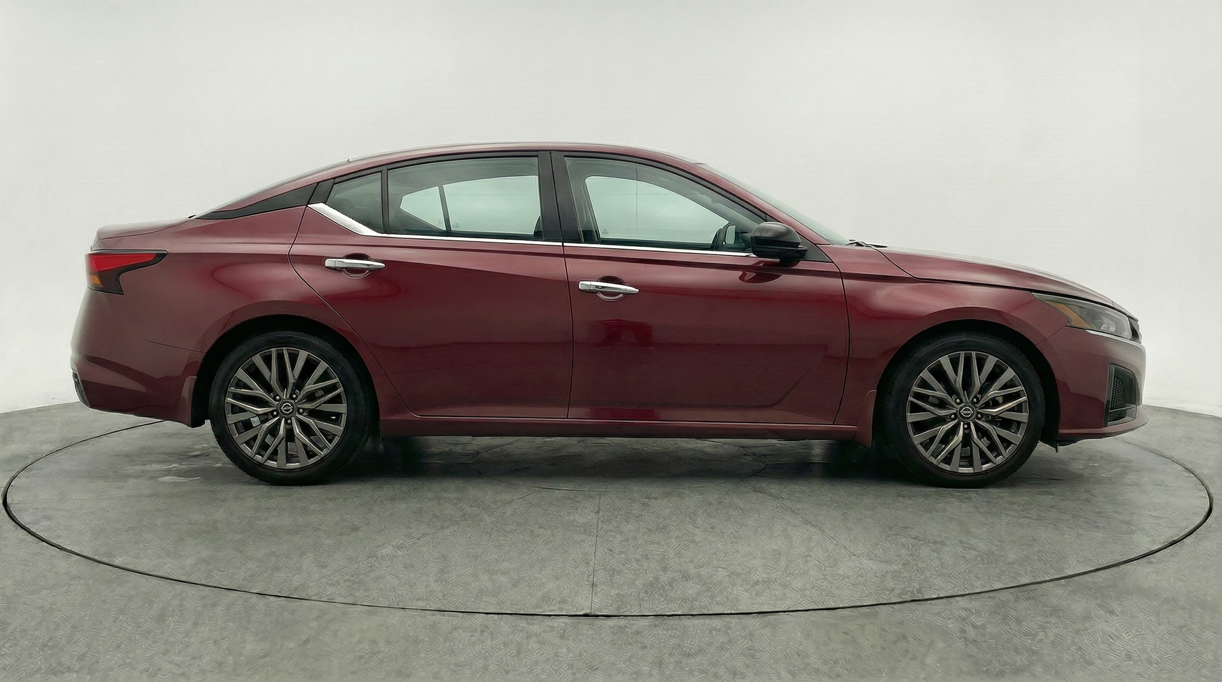 Thumbnail: 2025 Nissan Altima - 8