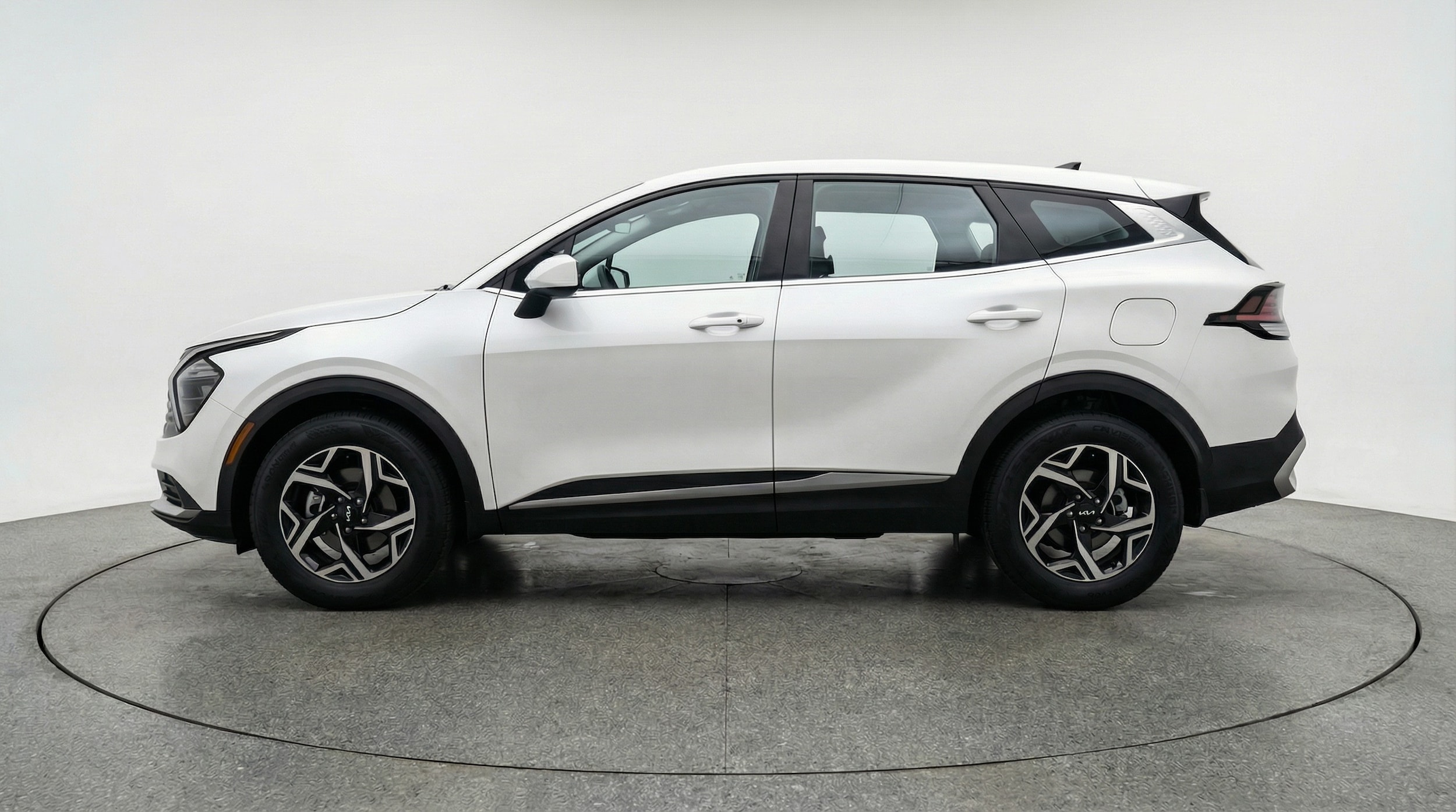 Thumbnail: 2025 Kia Sportage - 4