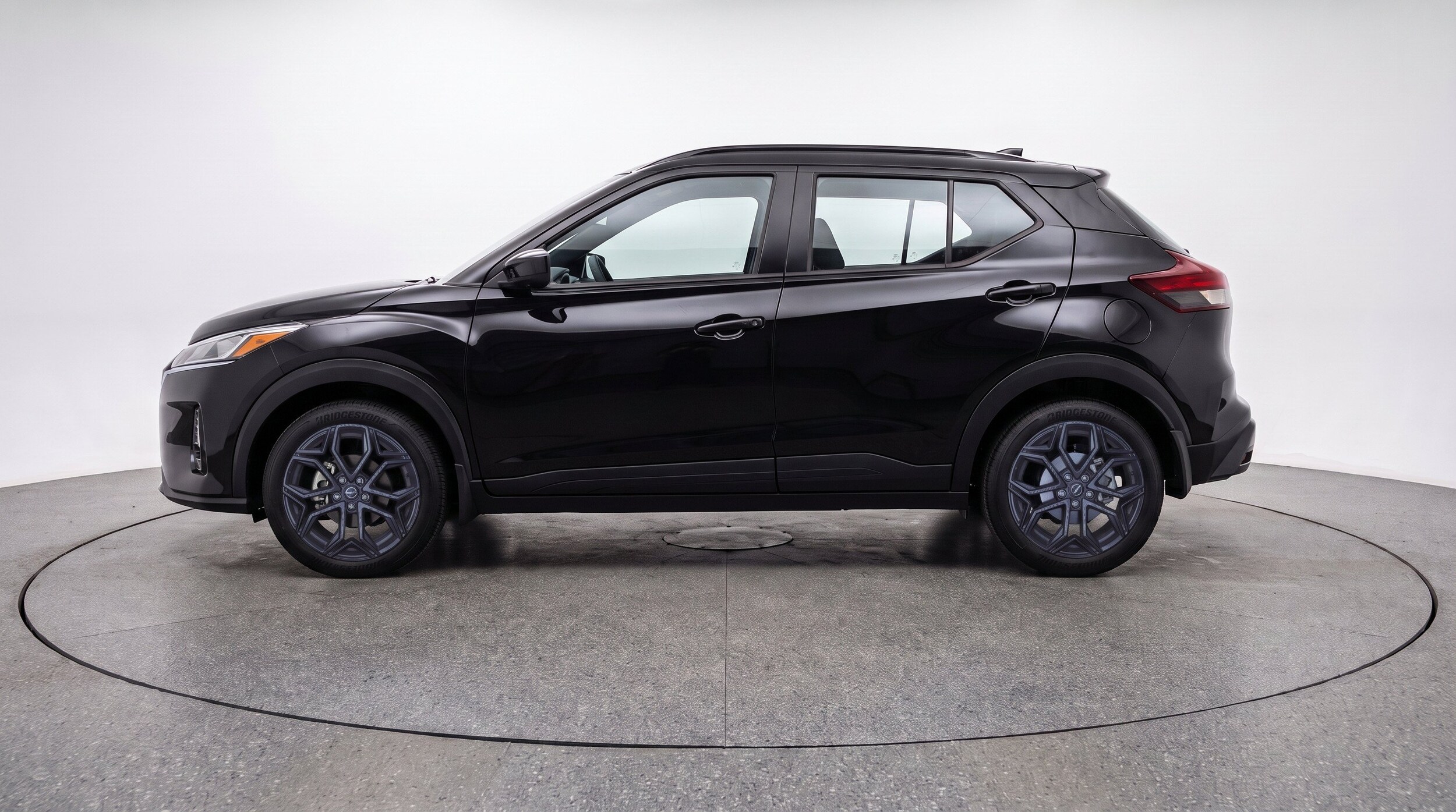 Thumbnail: 2026 Nissan Kicks - 5