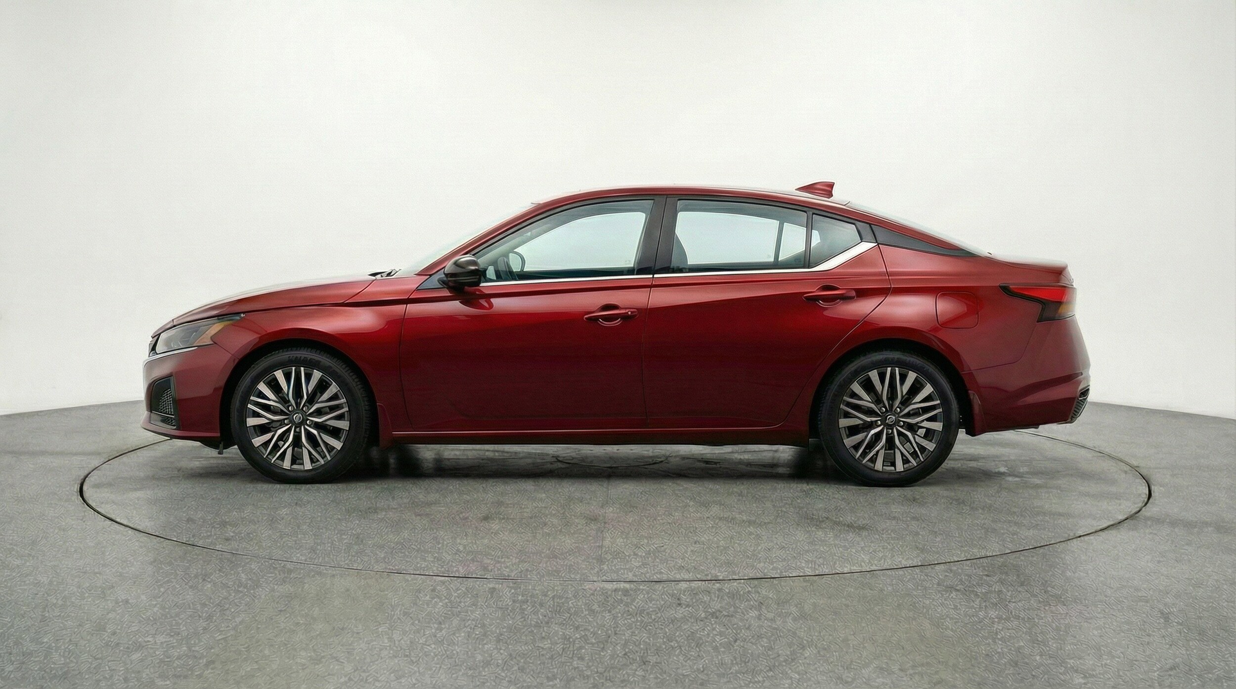 Thumbnail: 2025 Nissan Altima - 5