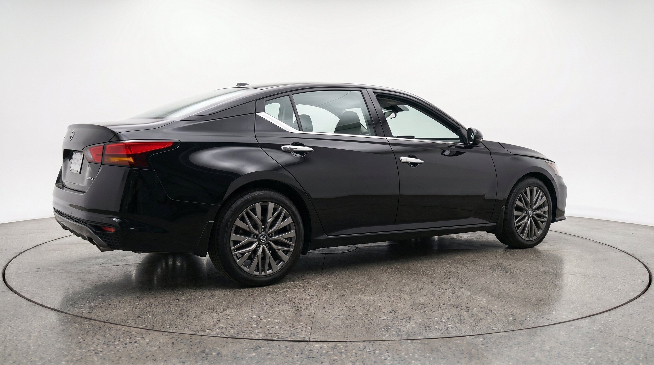 Thumbnail: 2025 Nissan Altima - 9