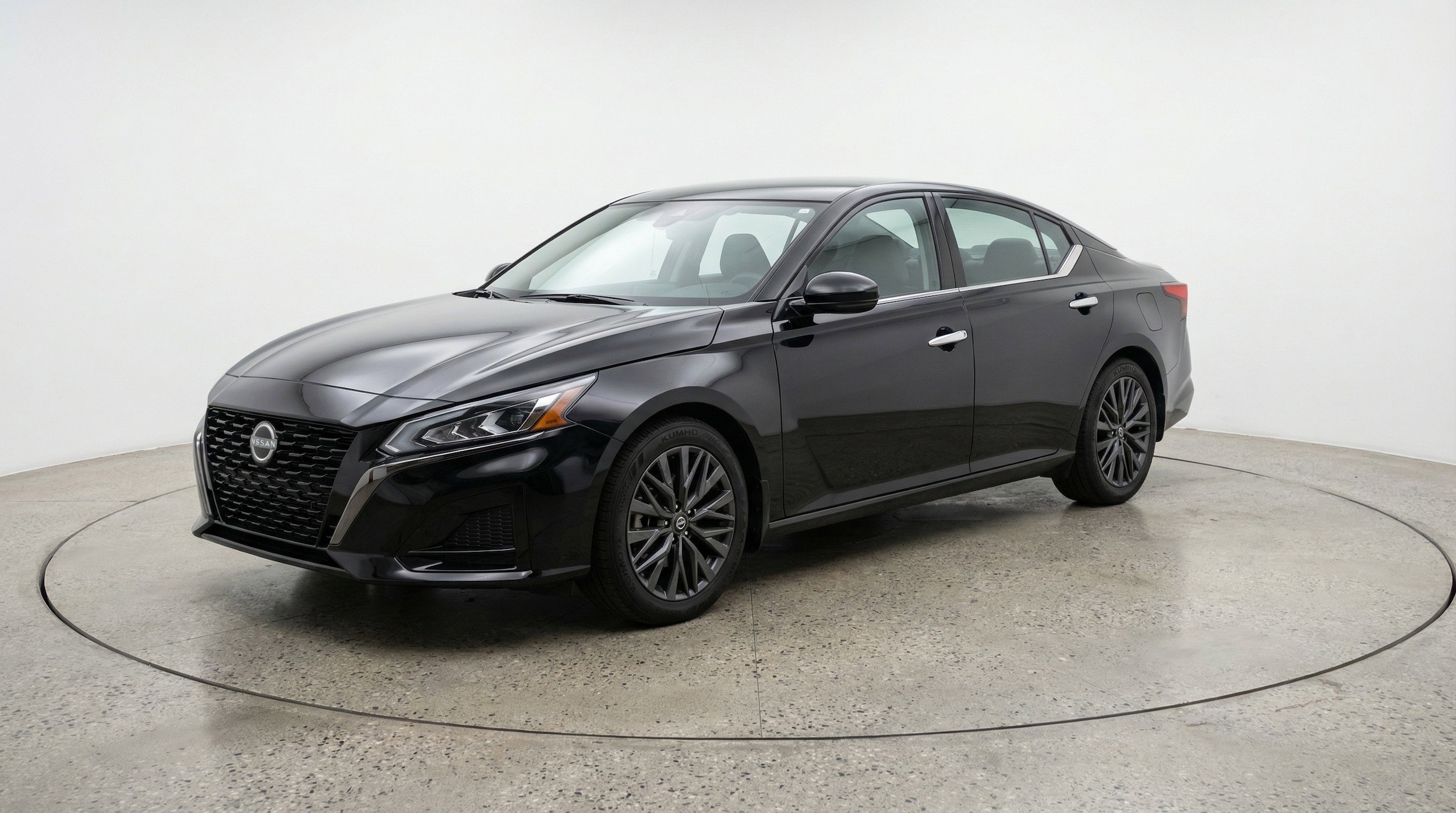 Thumbnail: 2025 Nissan Altima - 3