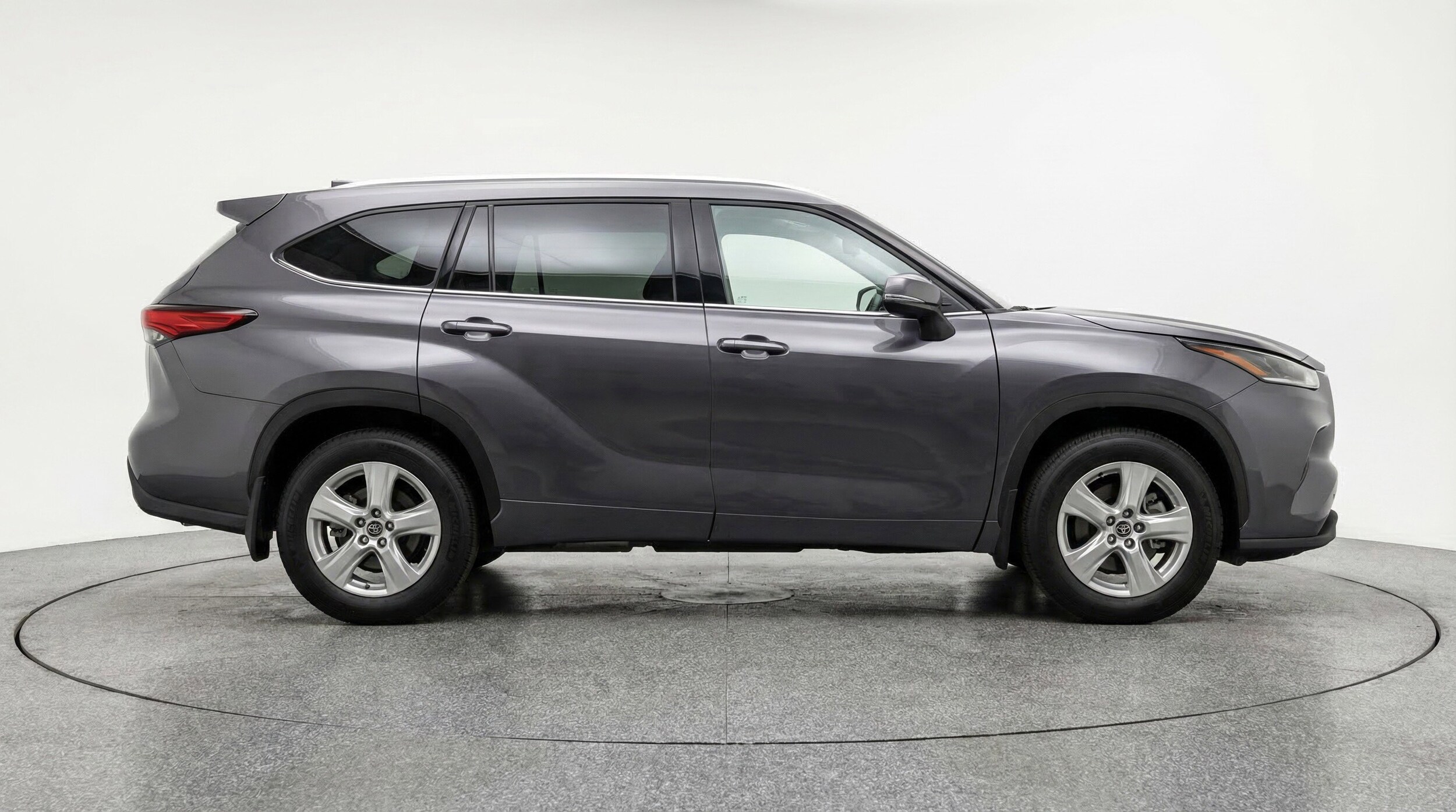 Thumbnail: 2025 Toyota Highlander - 11