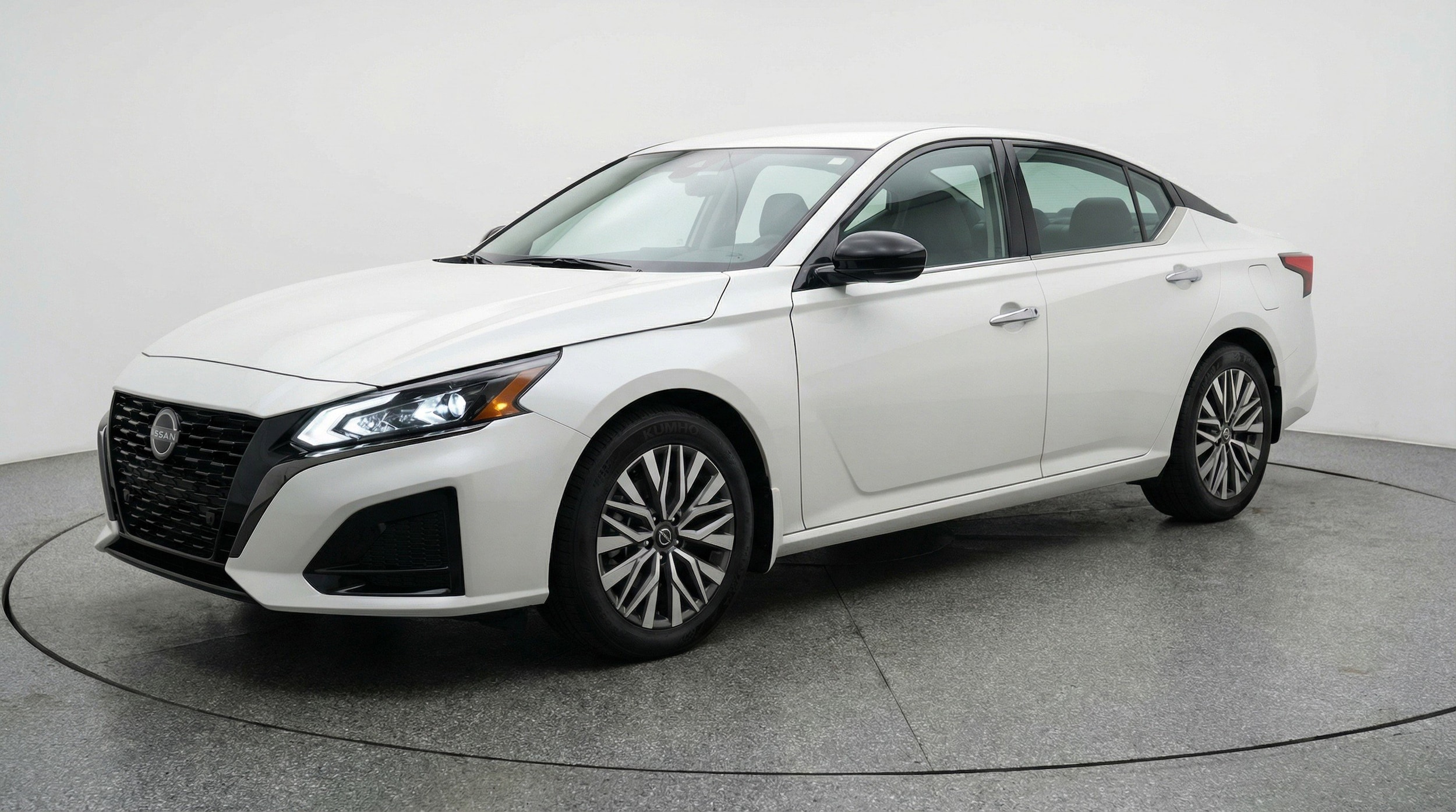 Thumbnail: 2025 Nissan Altima - 3