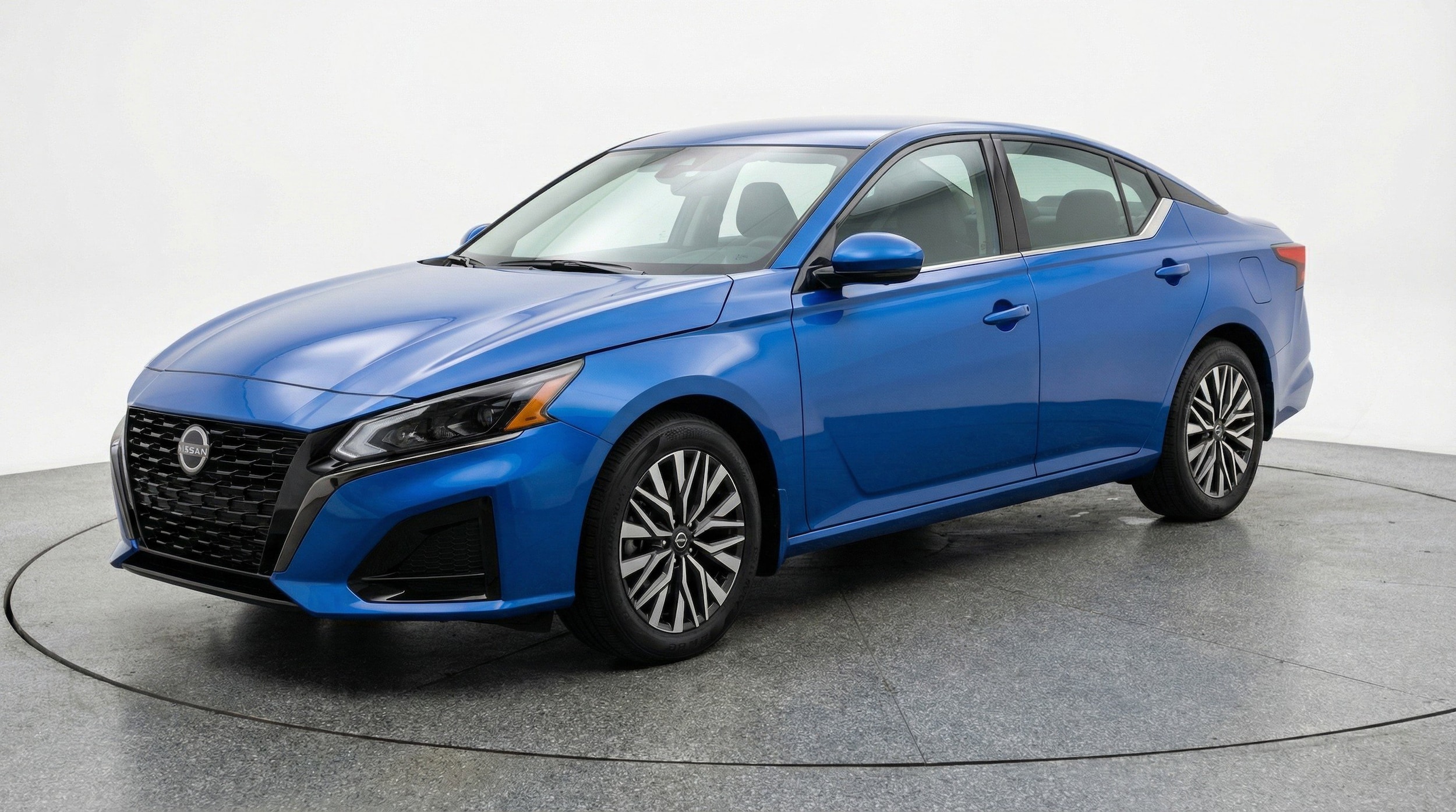 Thumbnail: 2025 Nissan Altima - 3