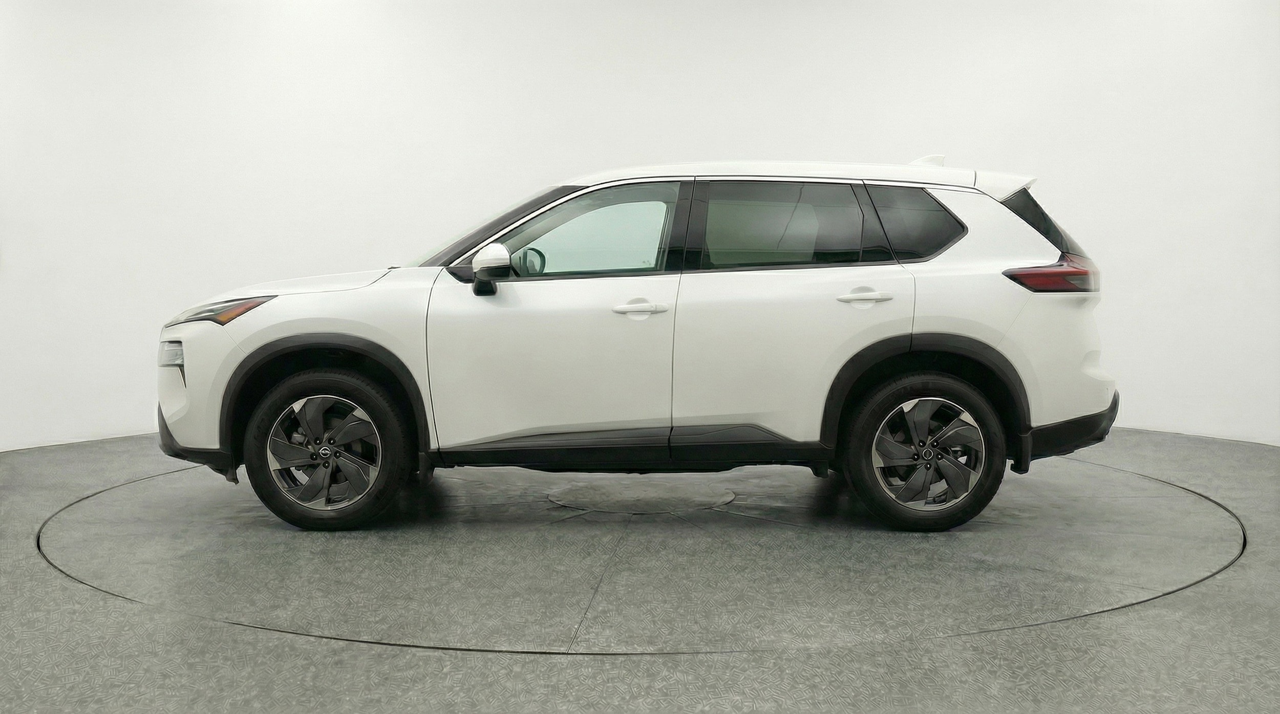 Thumbnail: 2025 Nissan Rogue - 5