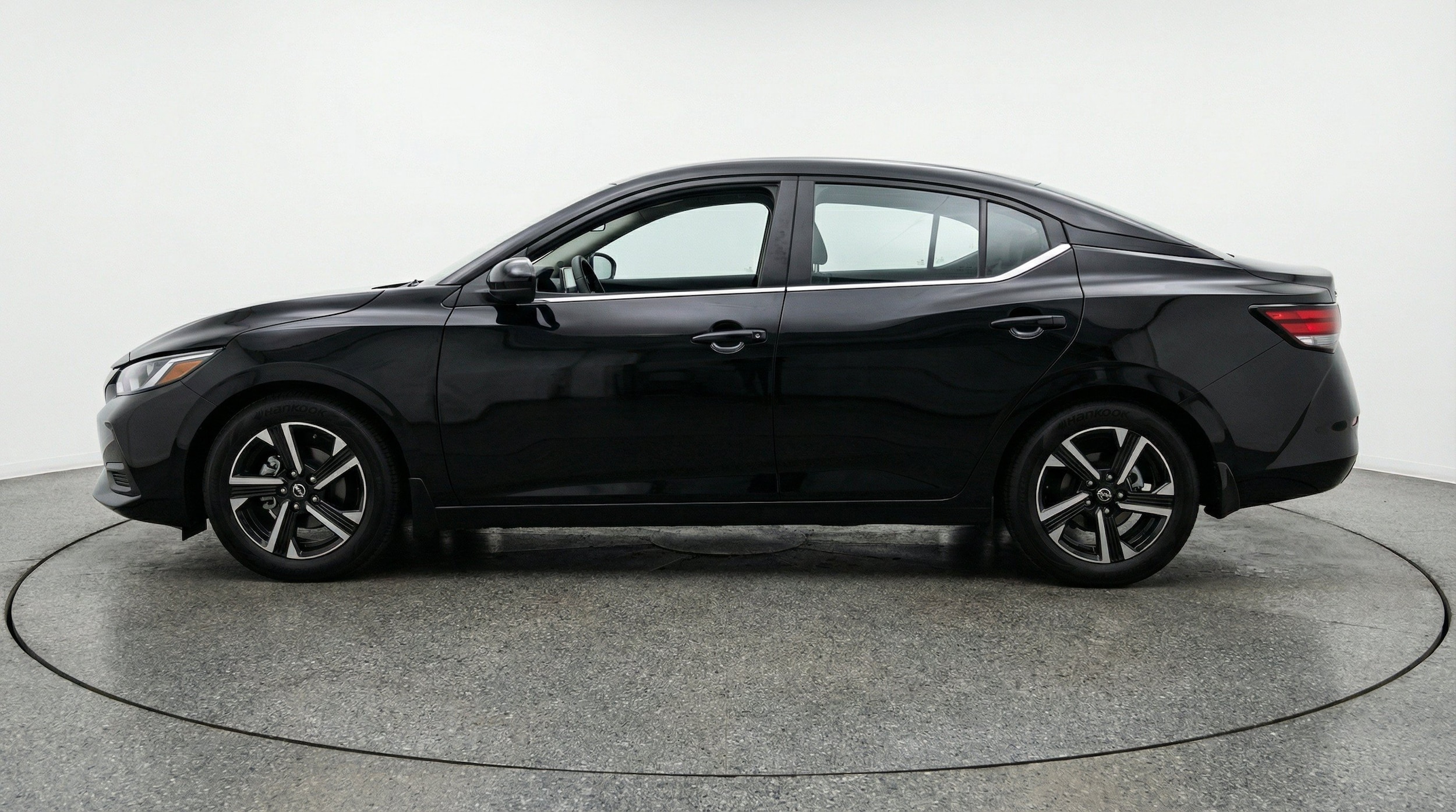 Thumbnail: 2025 Nissan Sentra - 5