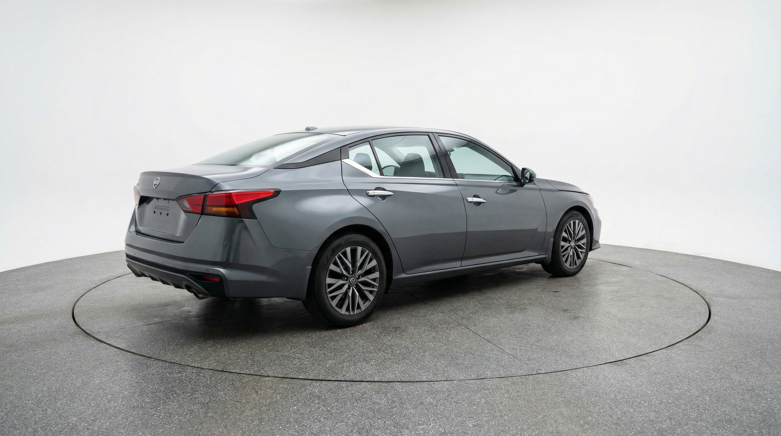 Thumbnail: 2025 Nissan Altima - 9