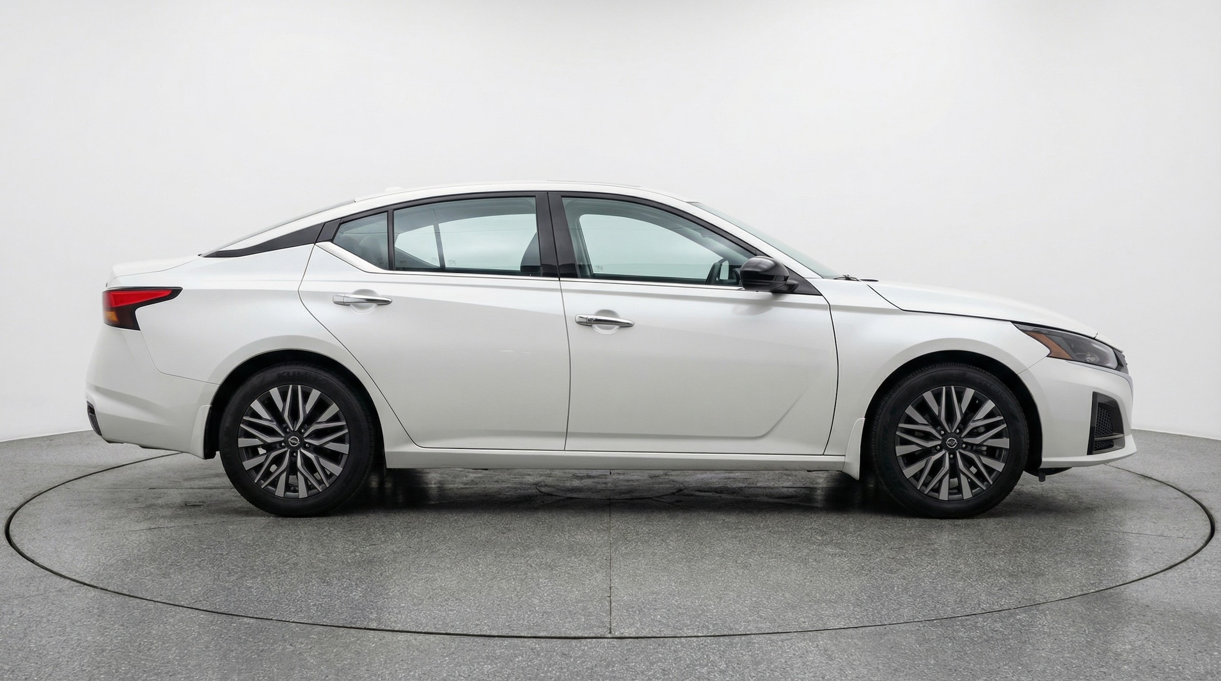 Thumbnail: 2025 Nissan Altima - 8