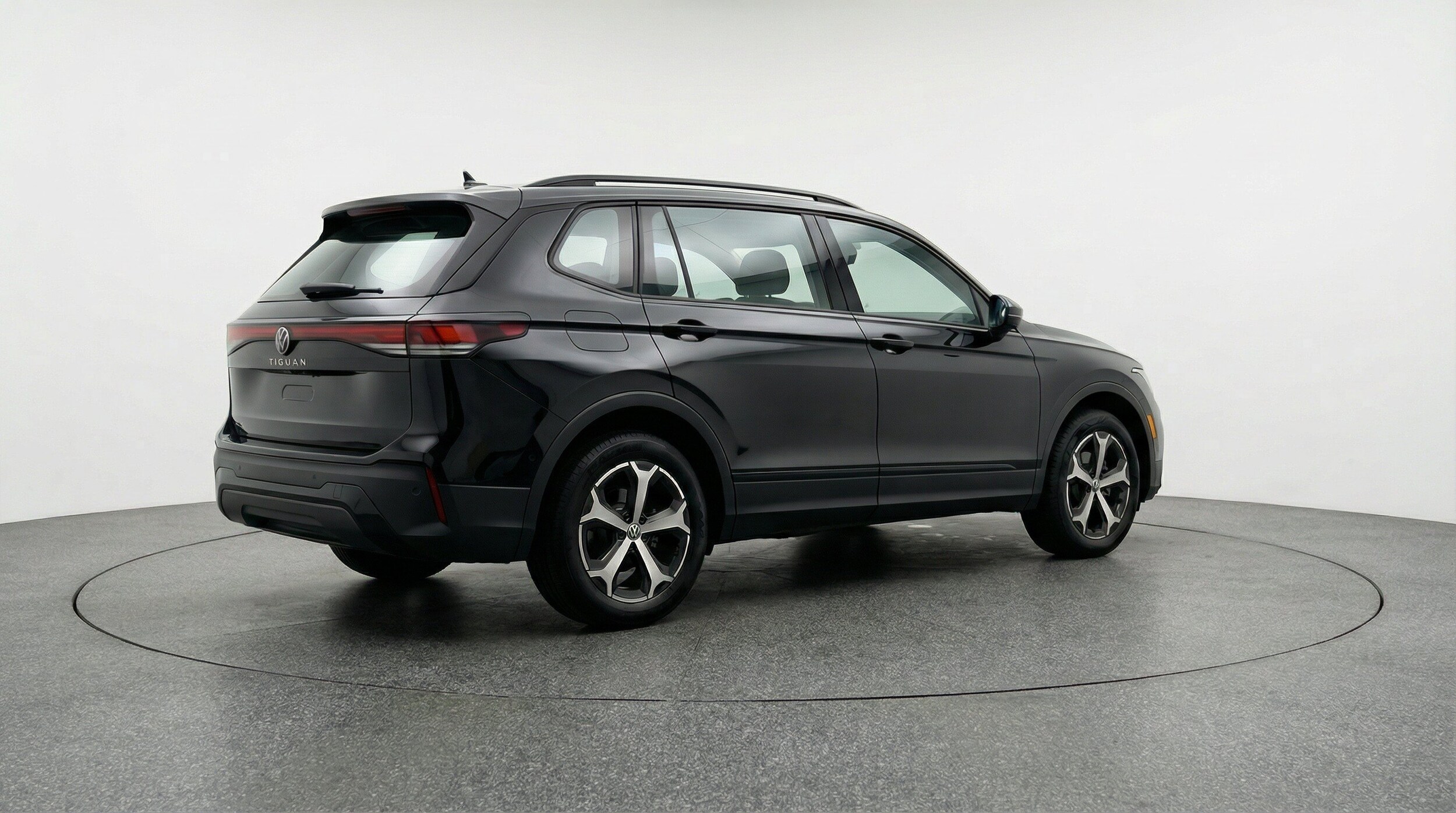 Thumbnail: 2026 Volkswagen Tiguan - 9