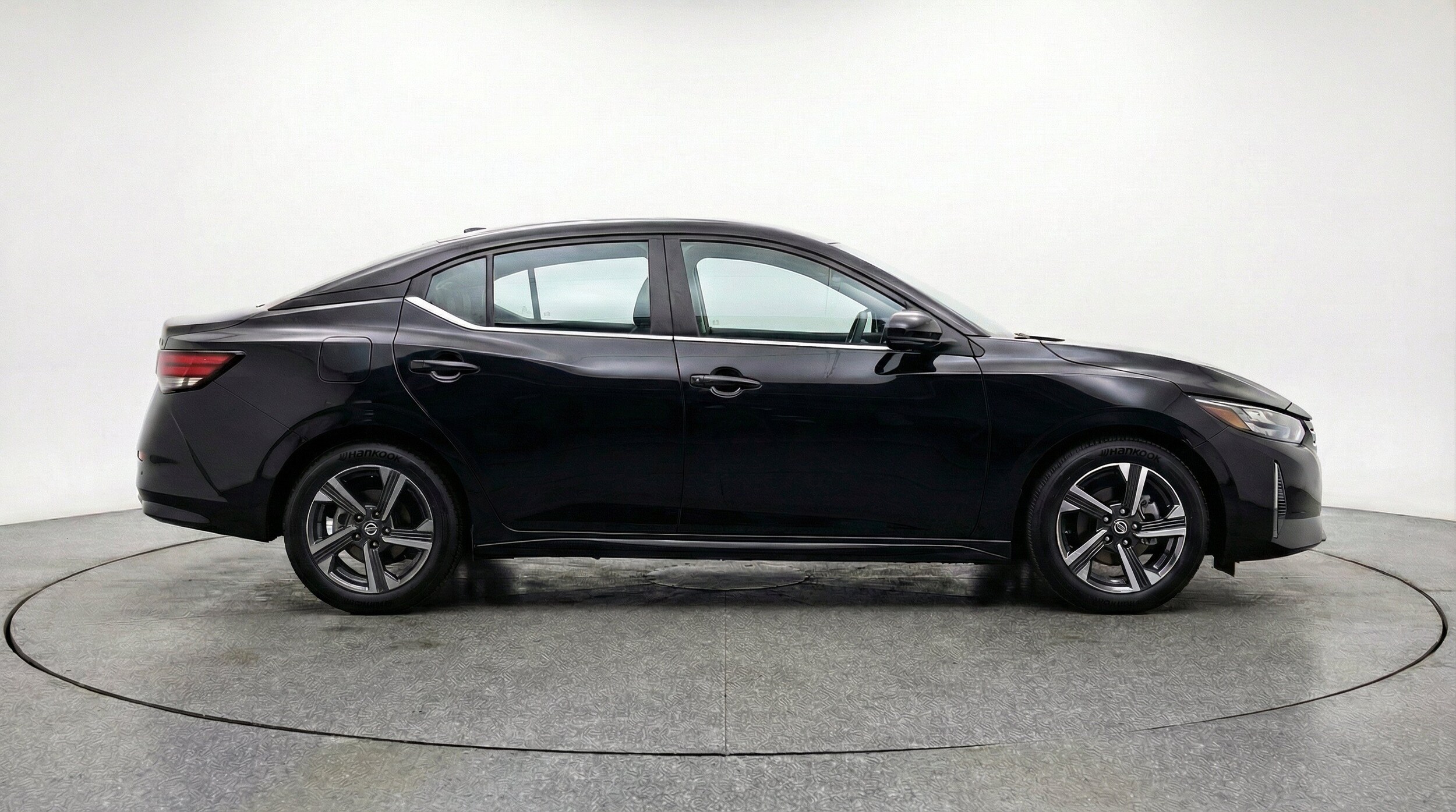 Thumbnail: 2025 Nissan Sentra - 11