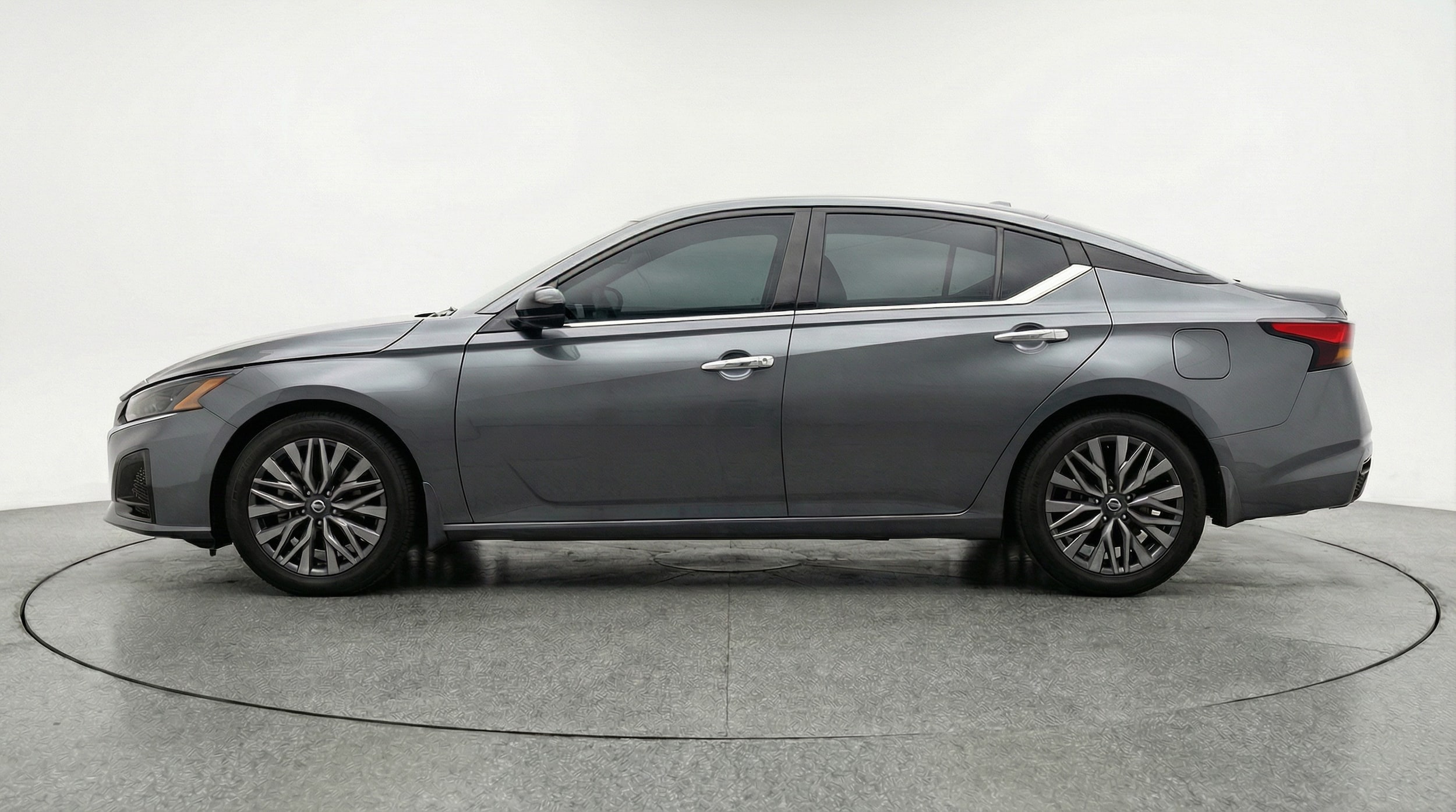 Thumbnail: 2025 Nissan Altima - 4