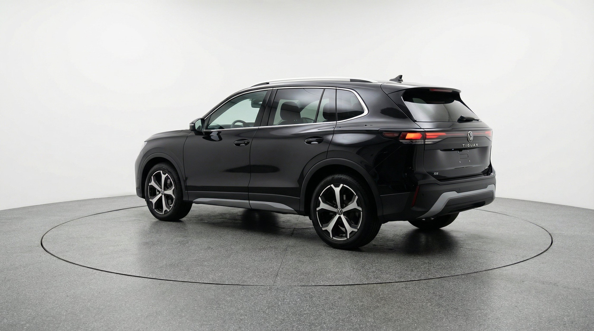 Thumbnail: 2026 Volkswagen Tiguan - 6