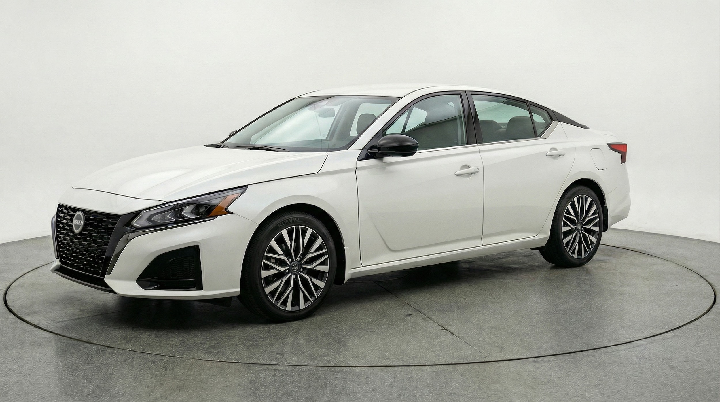 Thumbnail: 2025 Nissan Altima - 3