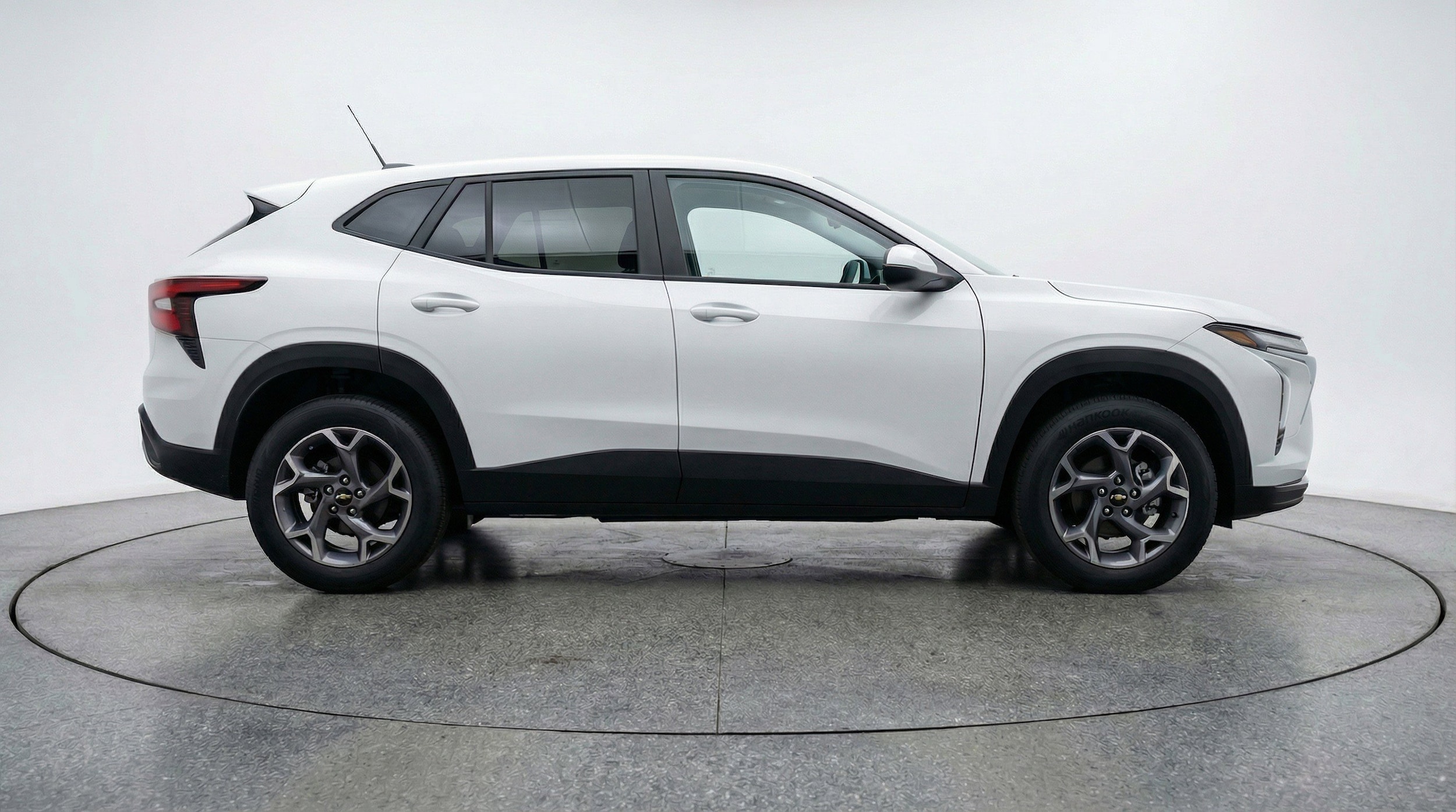 Thumbnail: 2025 Chevrolet Trax - 11