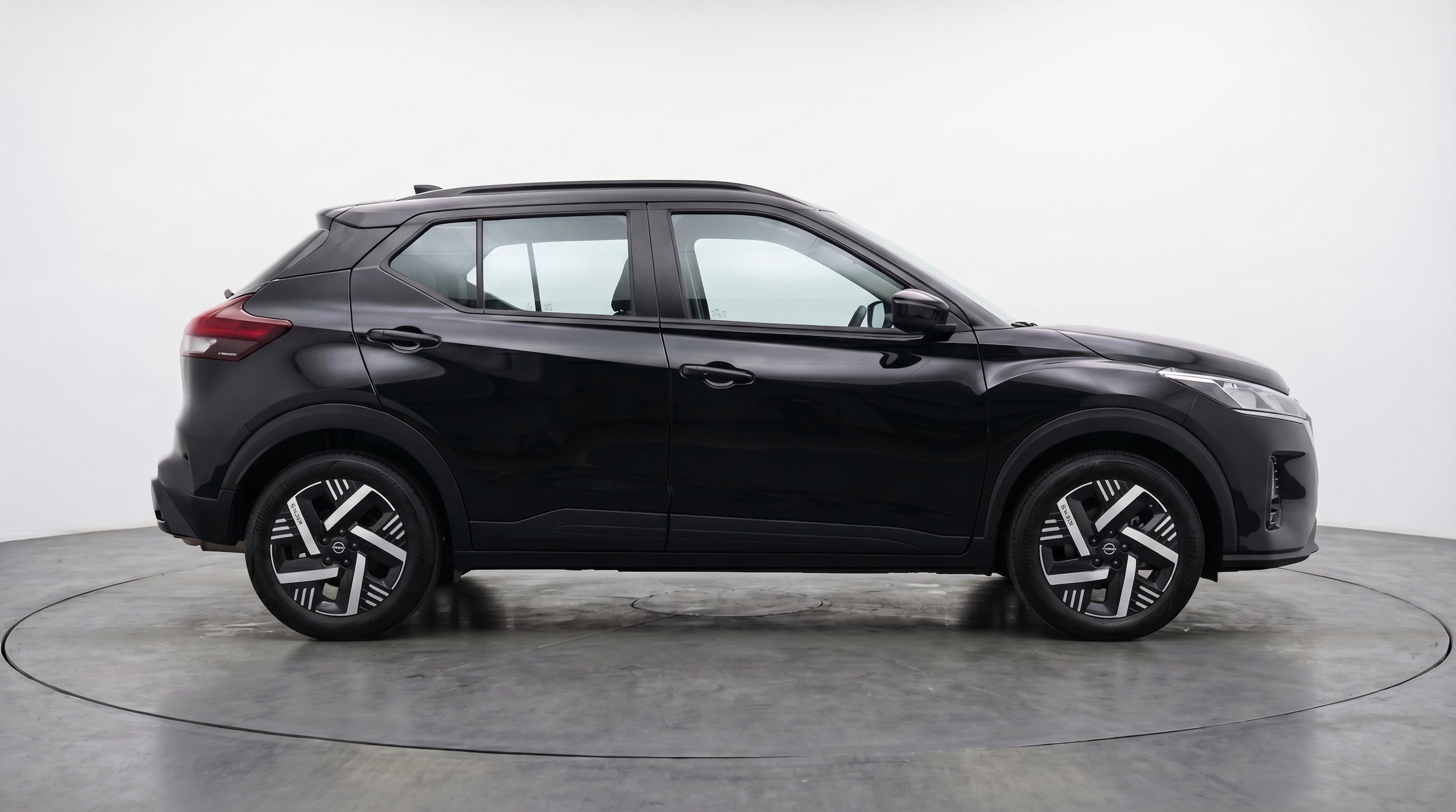 Thumbnail: 2026 Nissan Kicks - 11