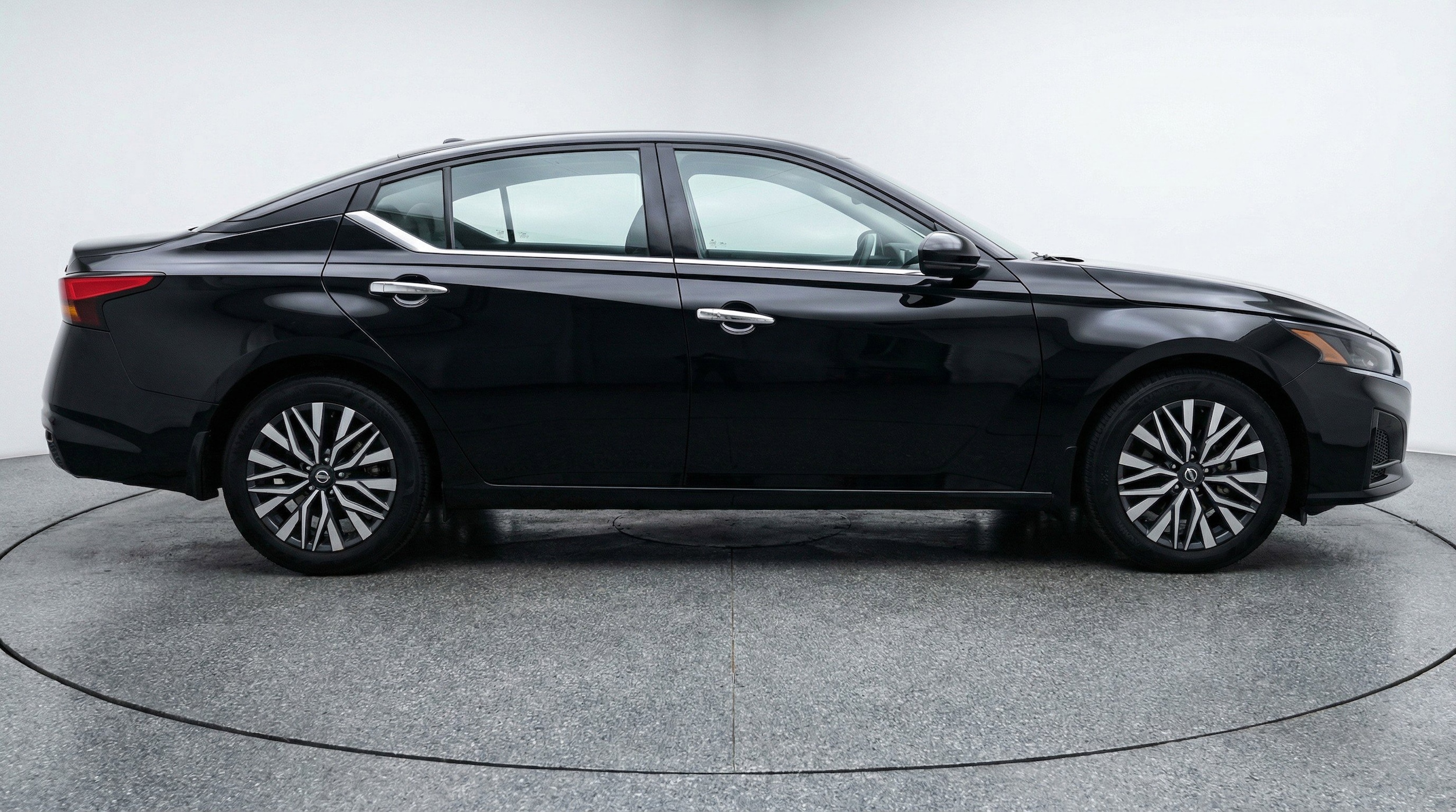 Thumbnail: 2025 Nissan Altima - 11
