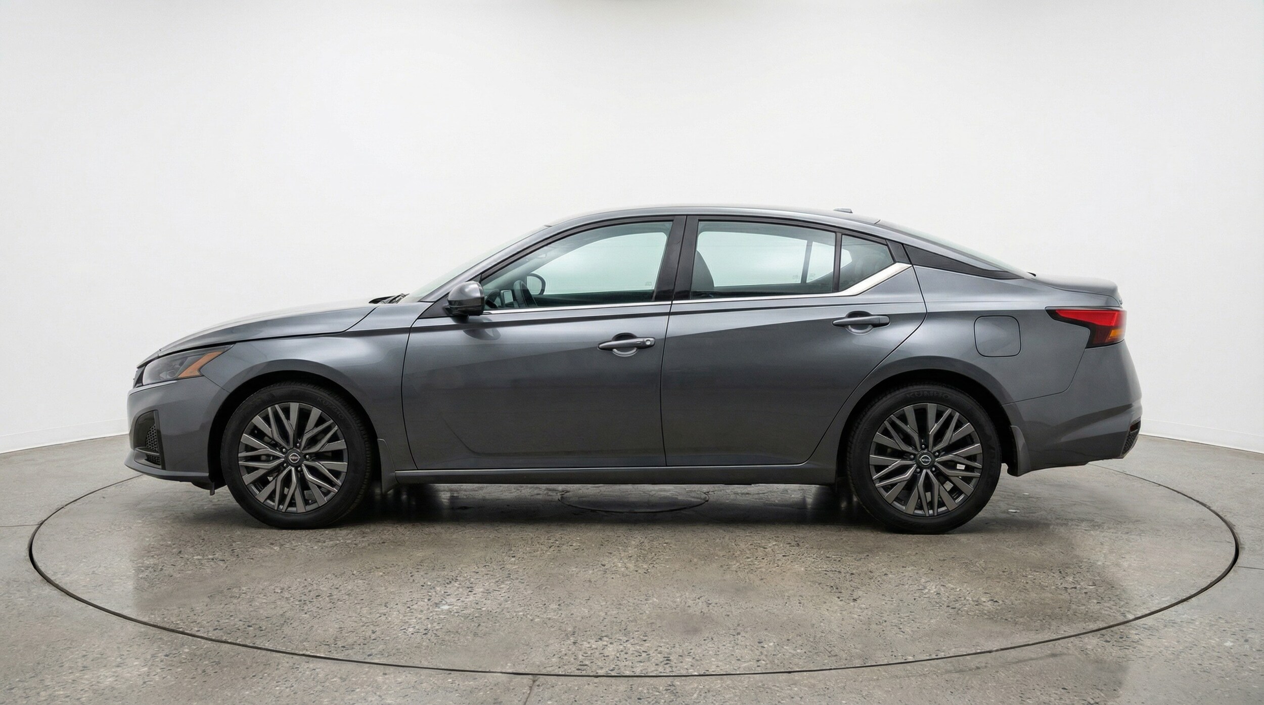 Thumbnail: 2025 Nissan Altima - 4