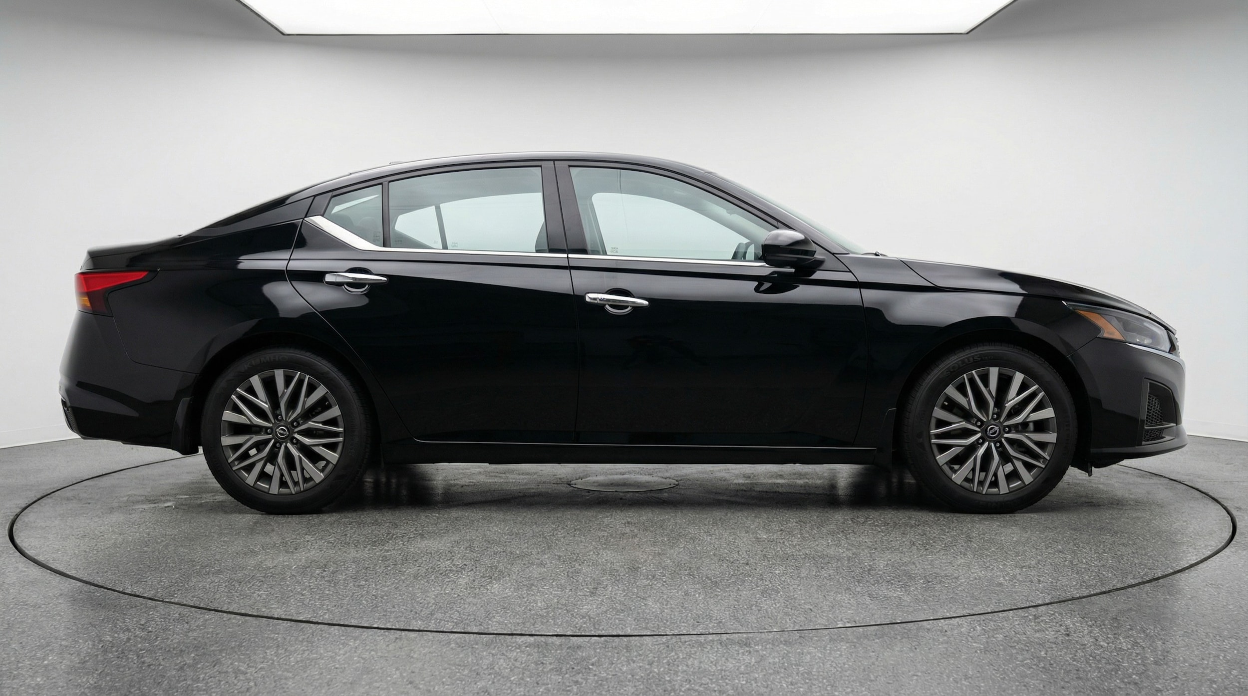 Thumbnail: 2025 Nissan Altima - 8