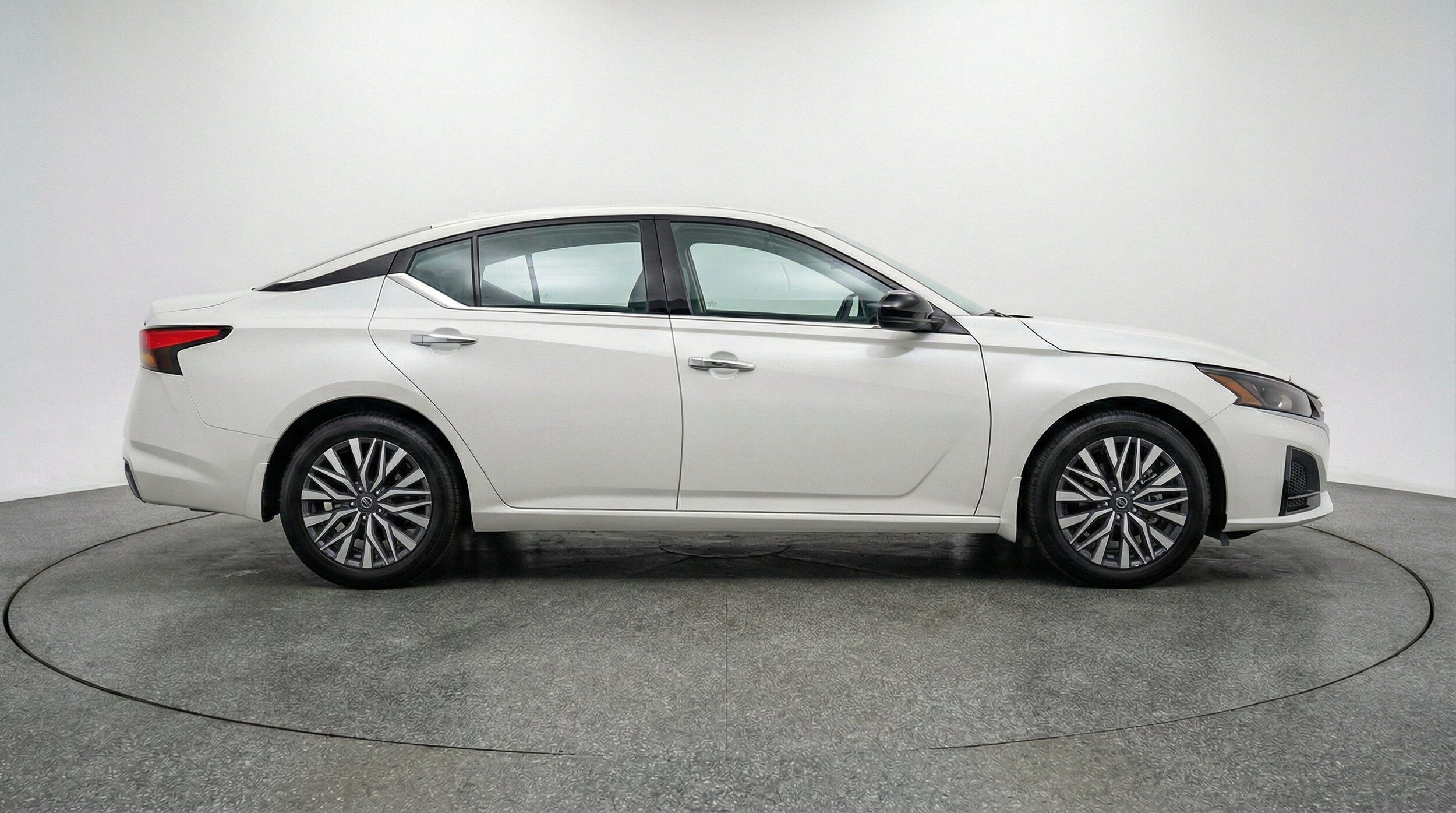 Thumbnail: 2025 Nissan Altima - 11