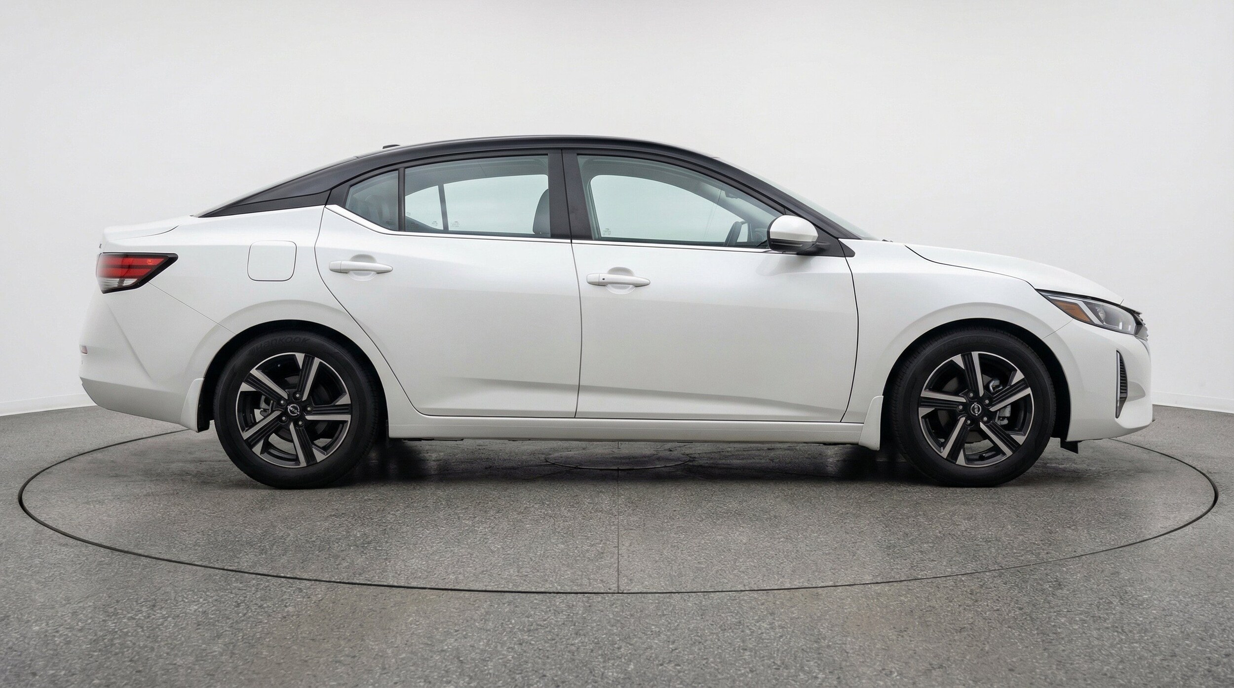 Thumbnail: 2025 Nissan Sentra - 11