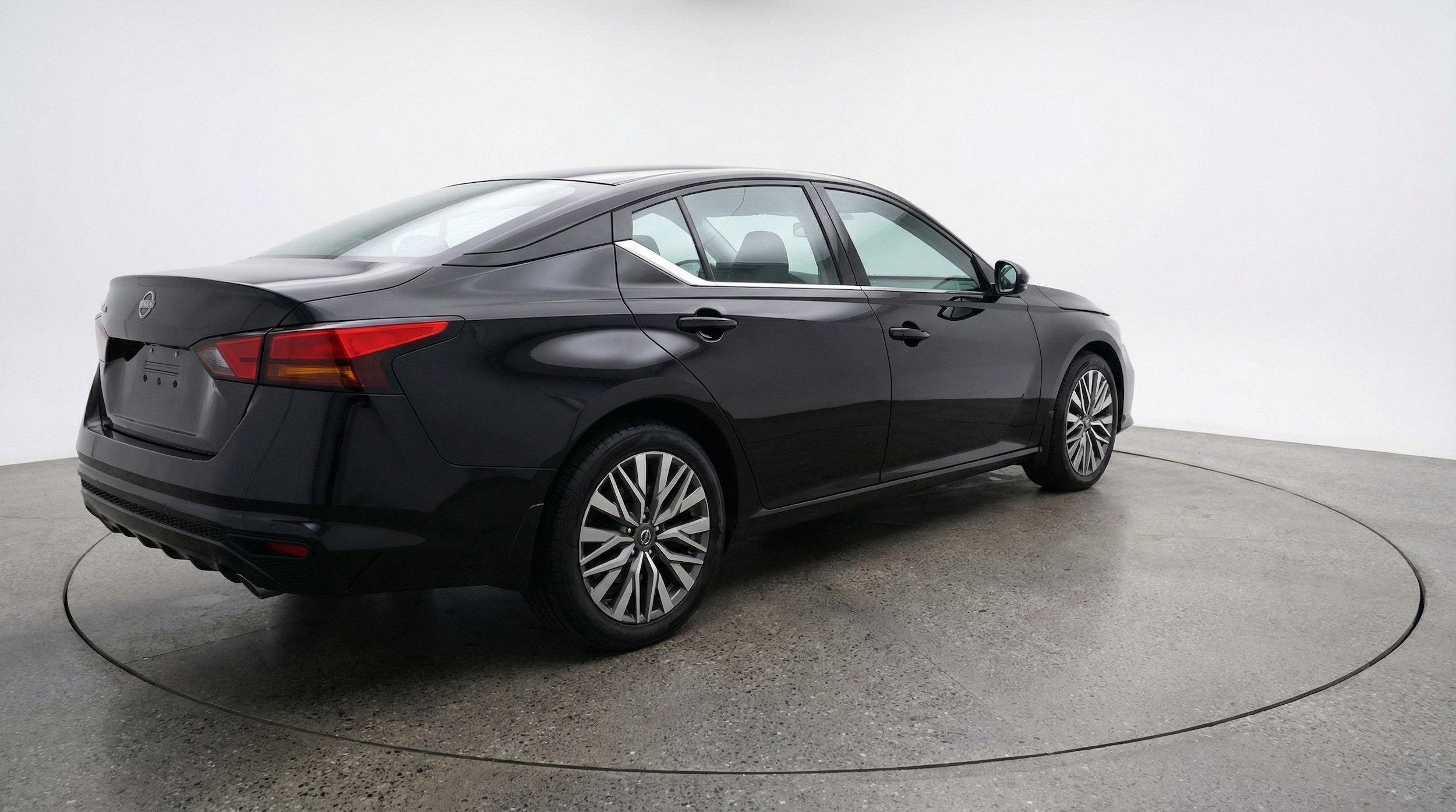 Thumbnail: 2025 Nissan Altima - 9