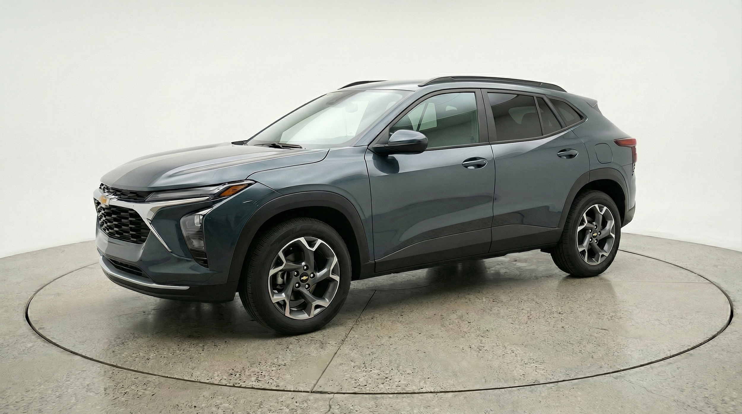 Thumbnail: 2025 Chevrolet Trax - 3