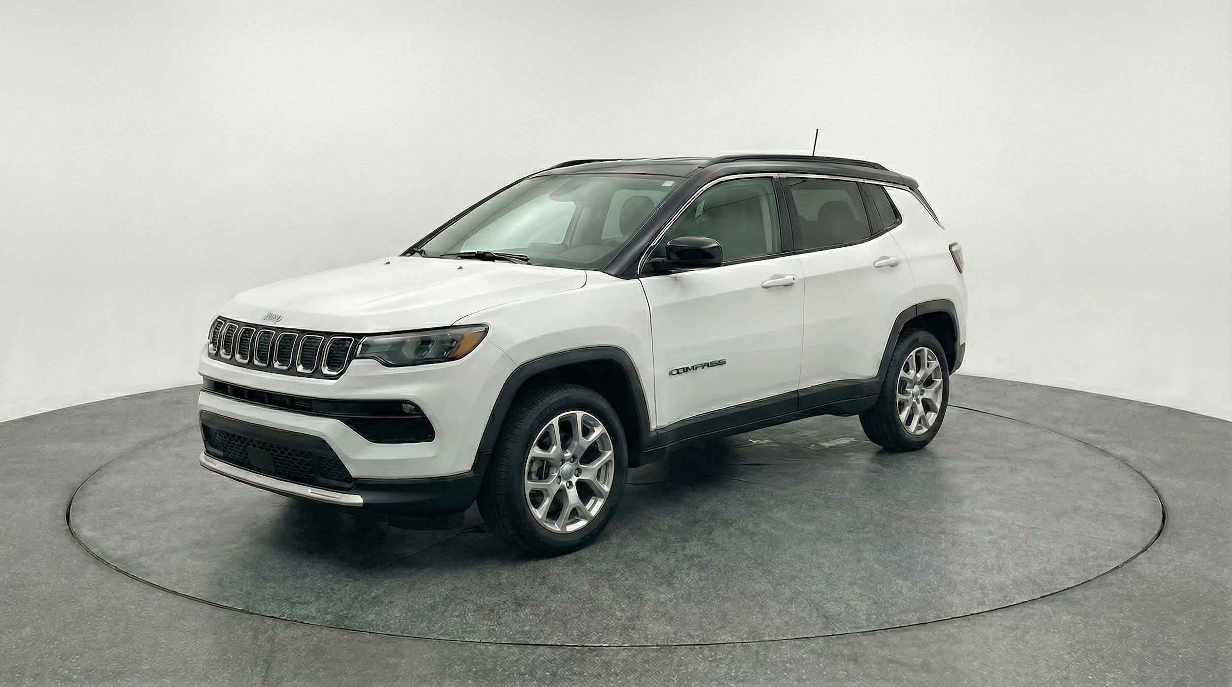 Thumbnail: 2025 Jeep Compass - 3