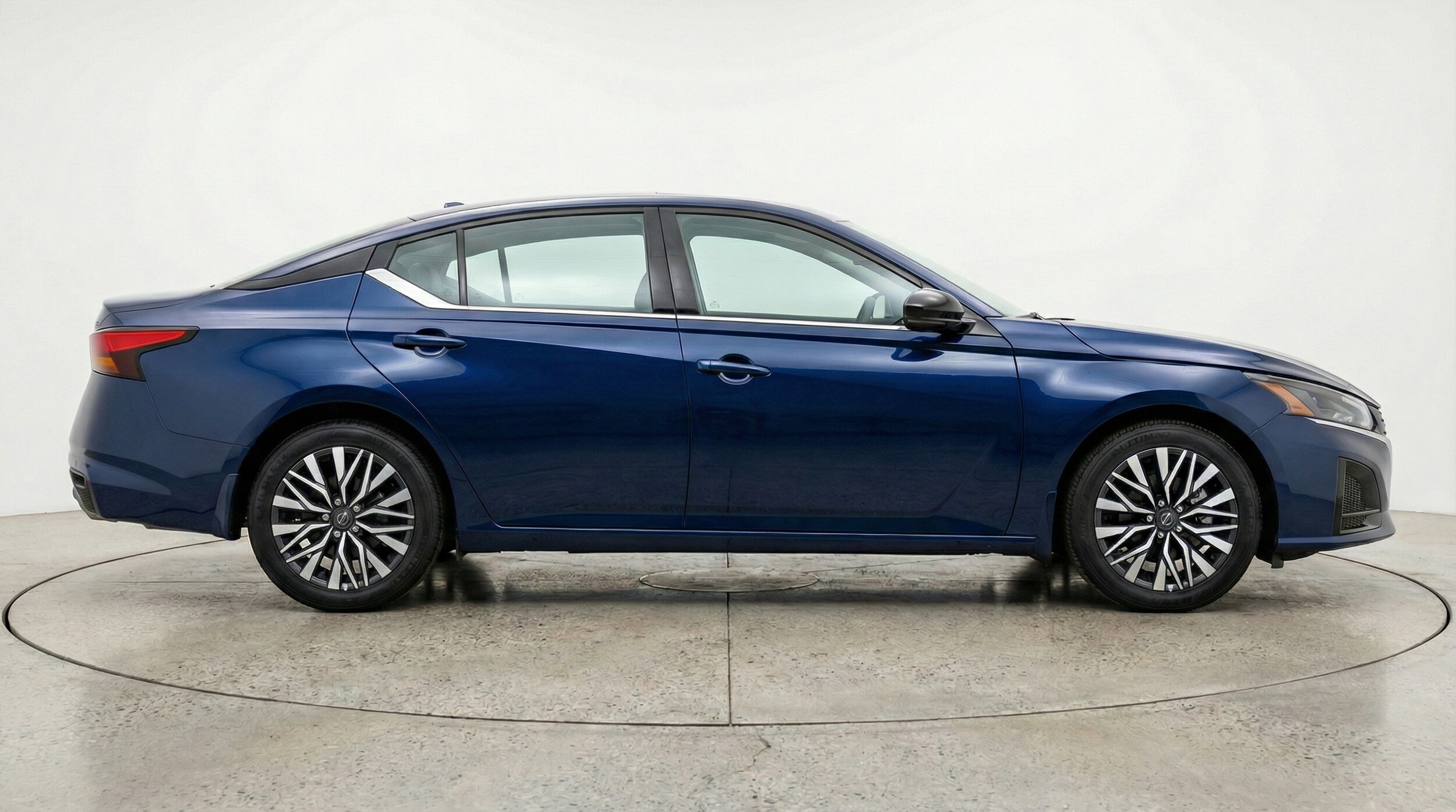 Thumbnail: 2025 Nissan Altima - 8