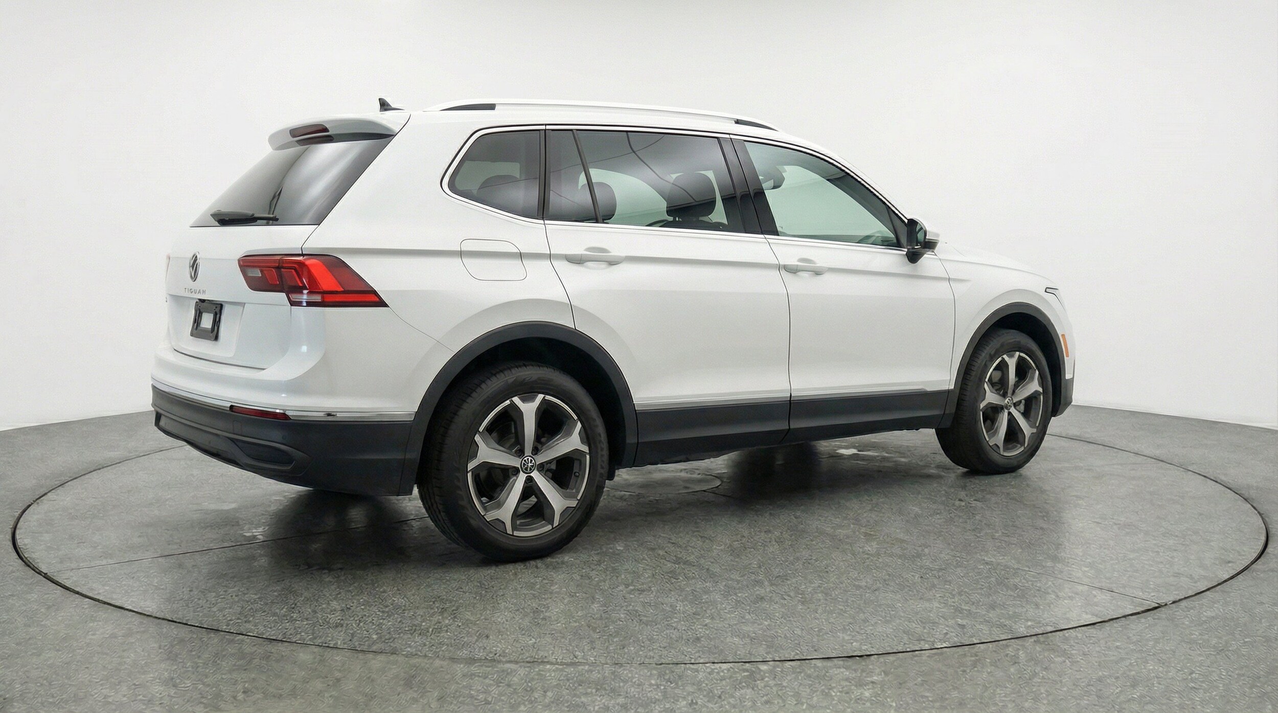 Thumbnail: 2026 Volkswagen Tiguan - 9
