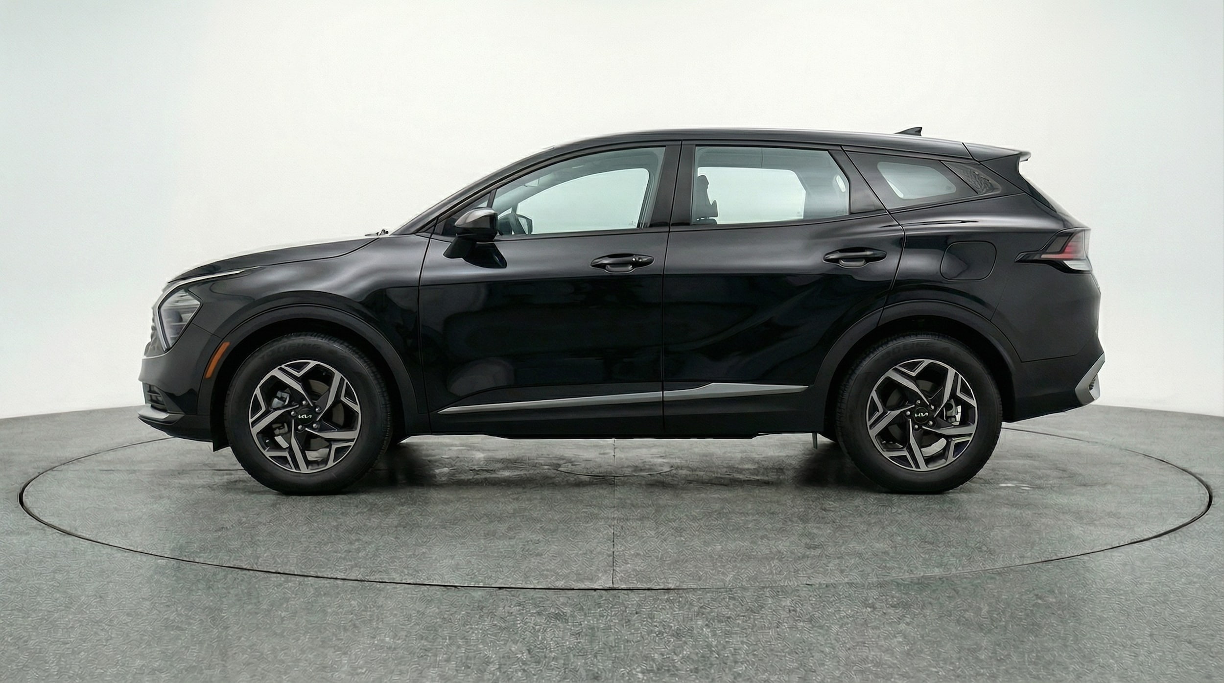 Thumbnail: 2025 Kia Sportage - 4