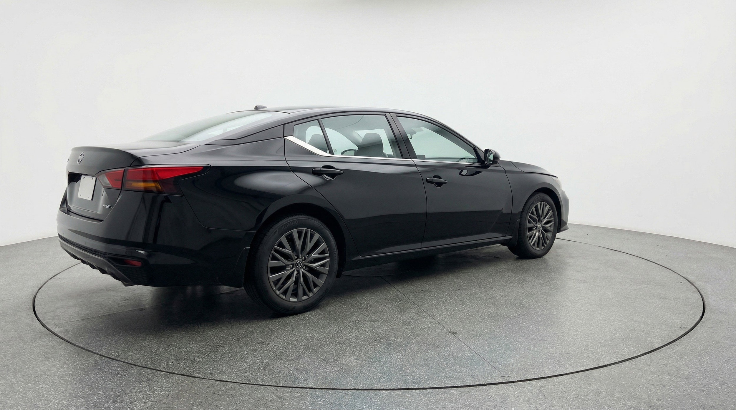 Thumbnail: 2025 Nissan Altima - 9