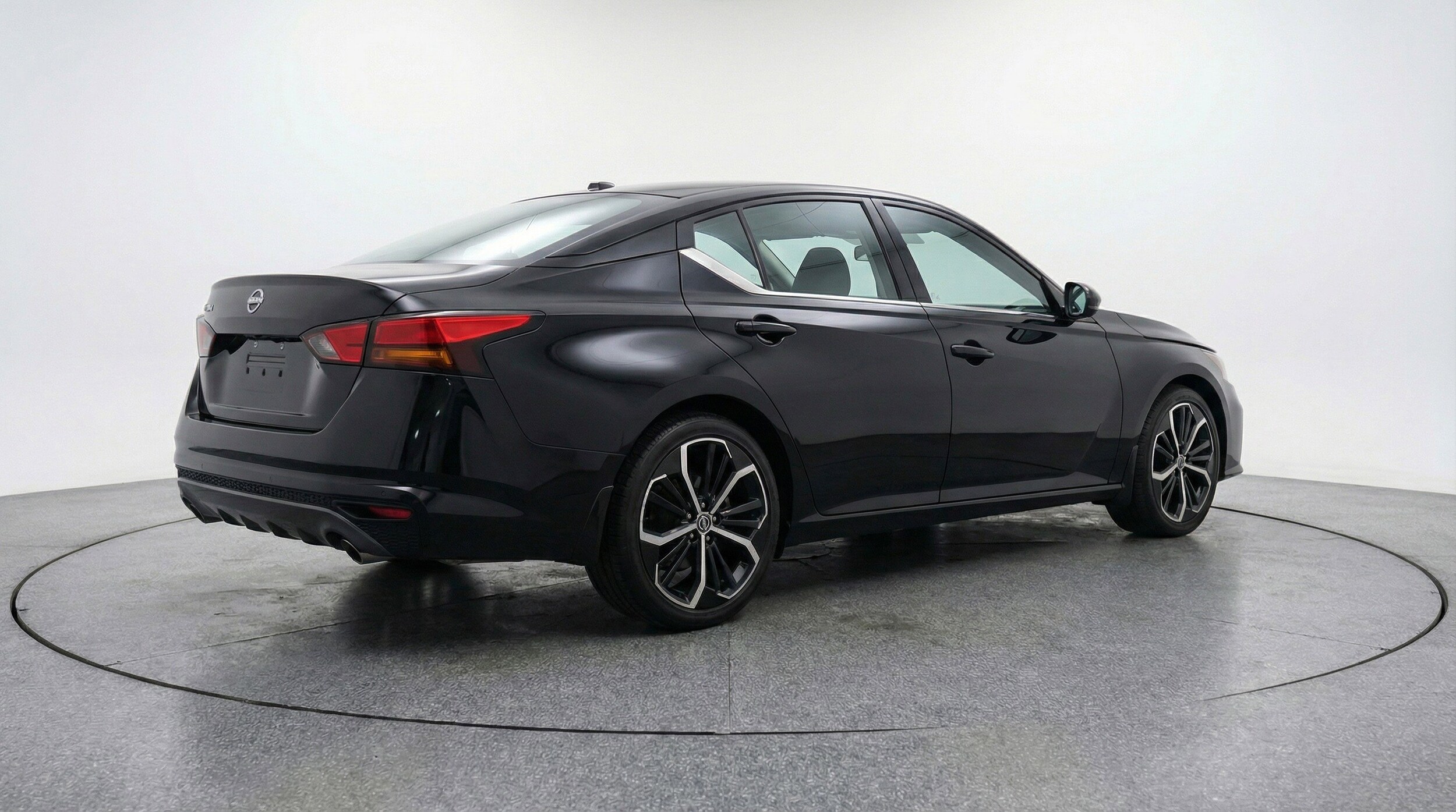 Thumbnail: 2025 Nissan Altima - 9