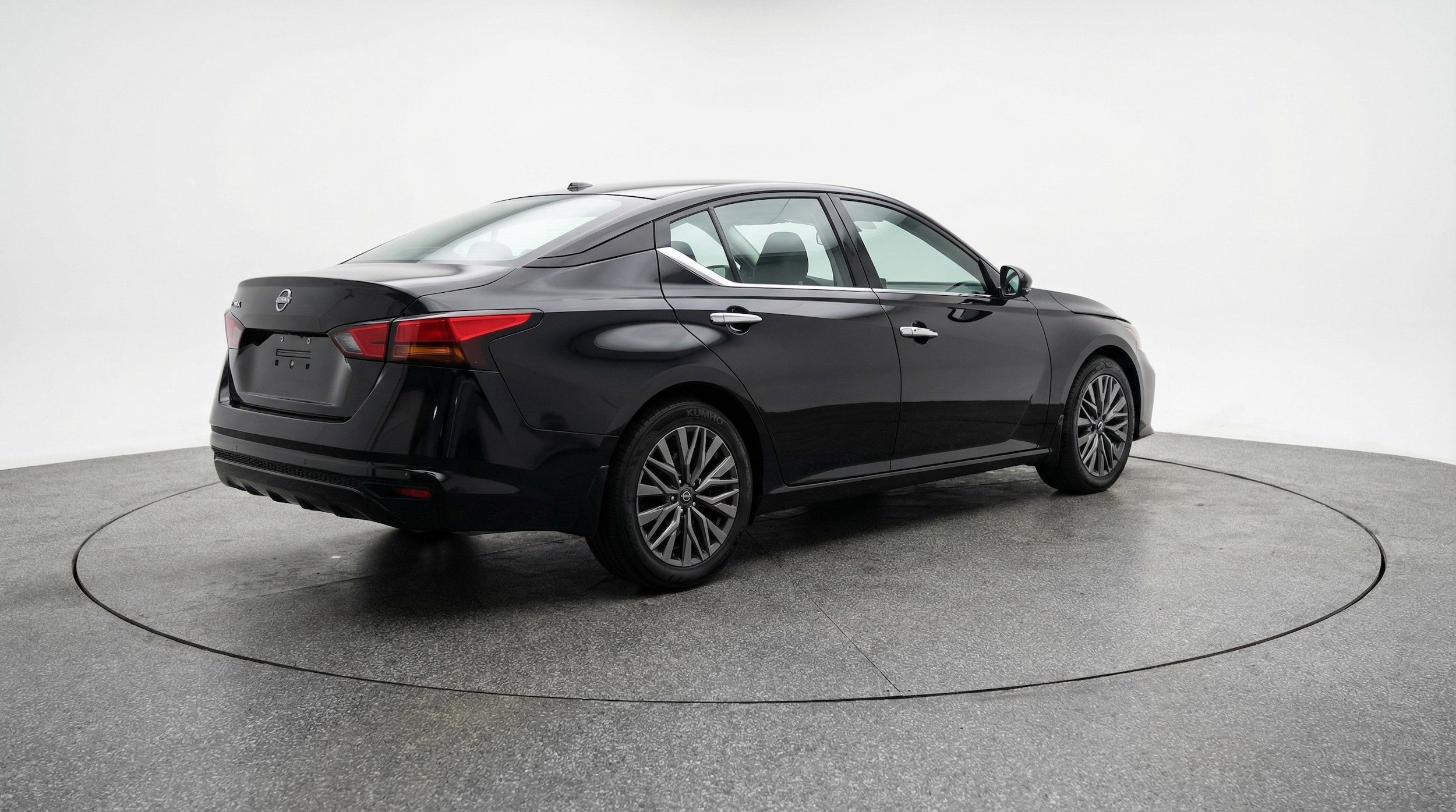 Thumbnail: 2025 Nissan Altima - 9