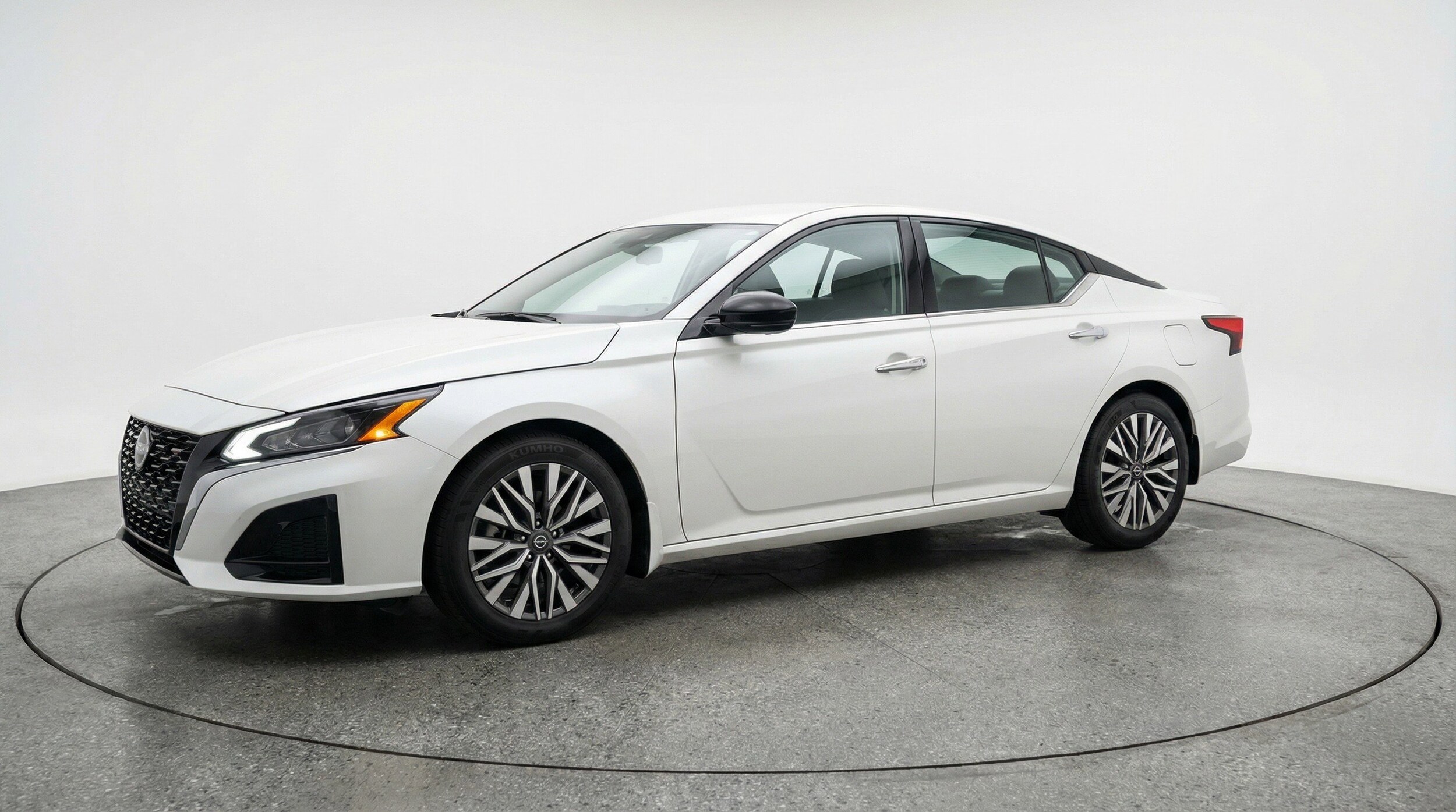 Thumbnail: 2025 Nissan Altima - 3