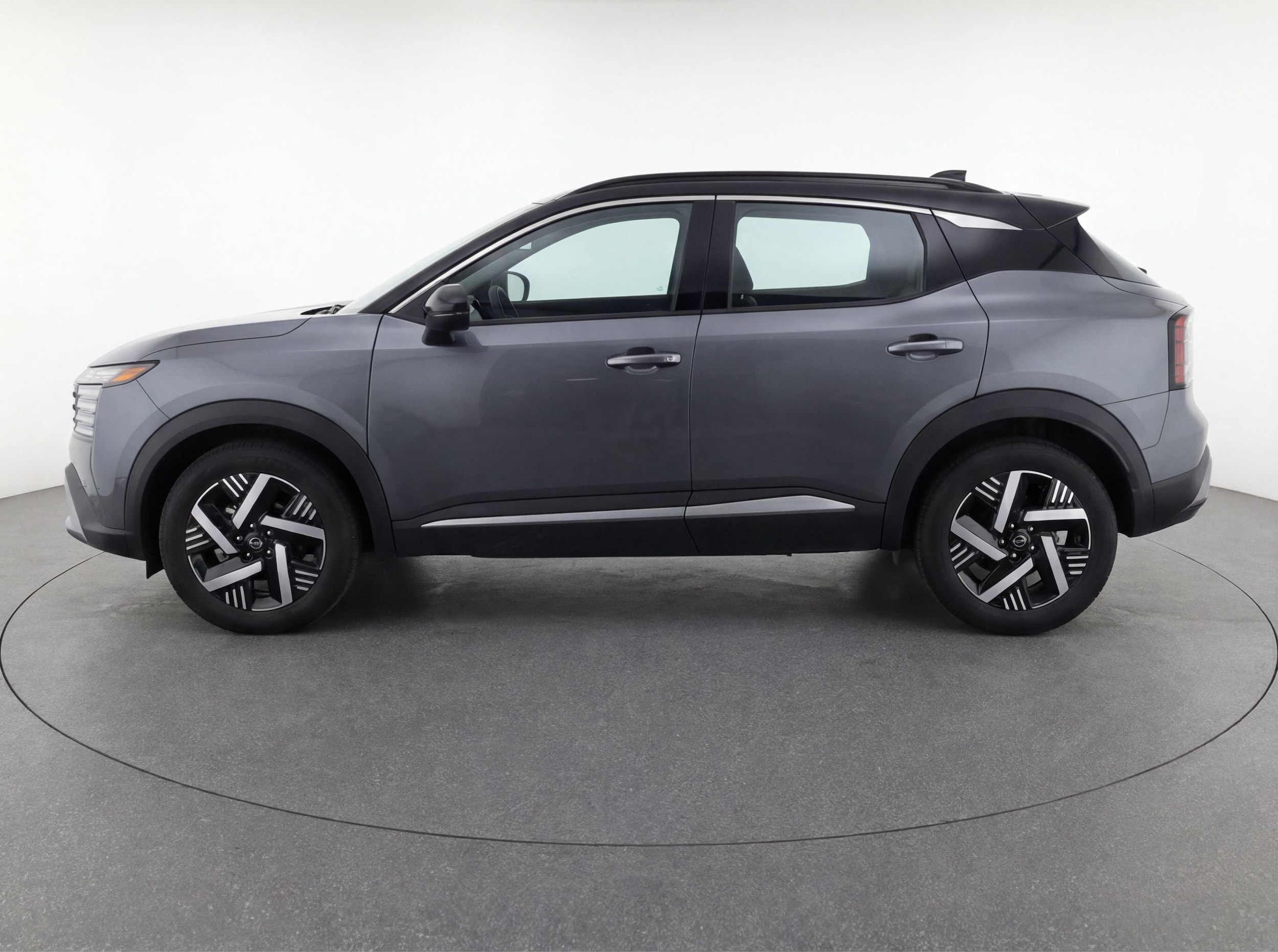 Thumbnail: 2025 Nissan Kicks - 4