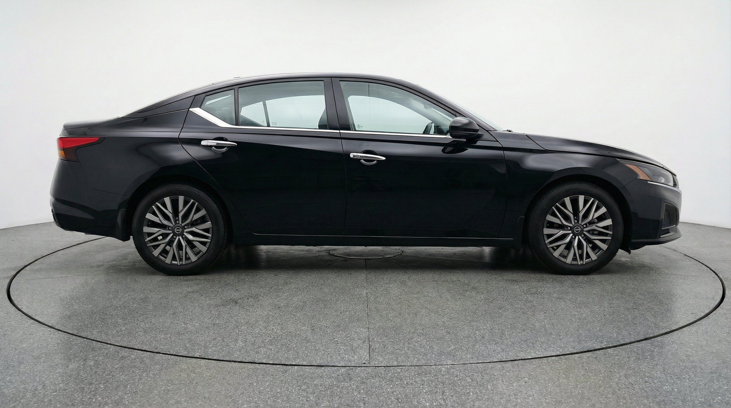 Thumbnail: 2025 Nissan Altima - 11