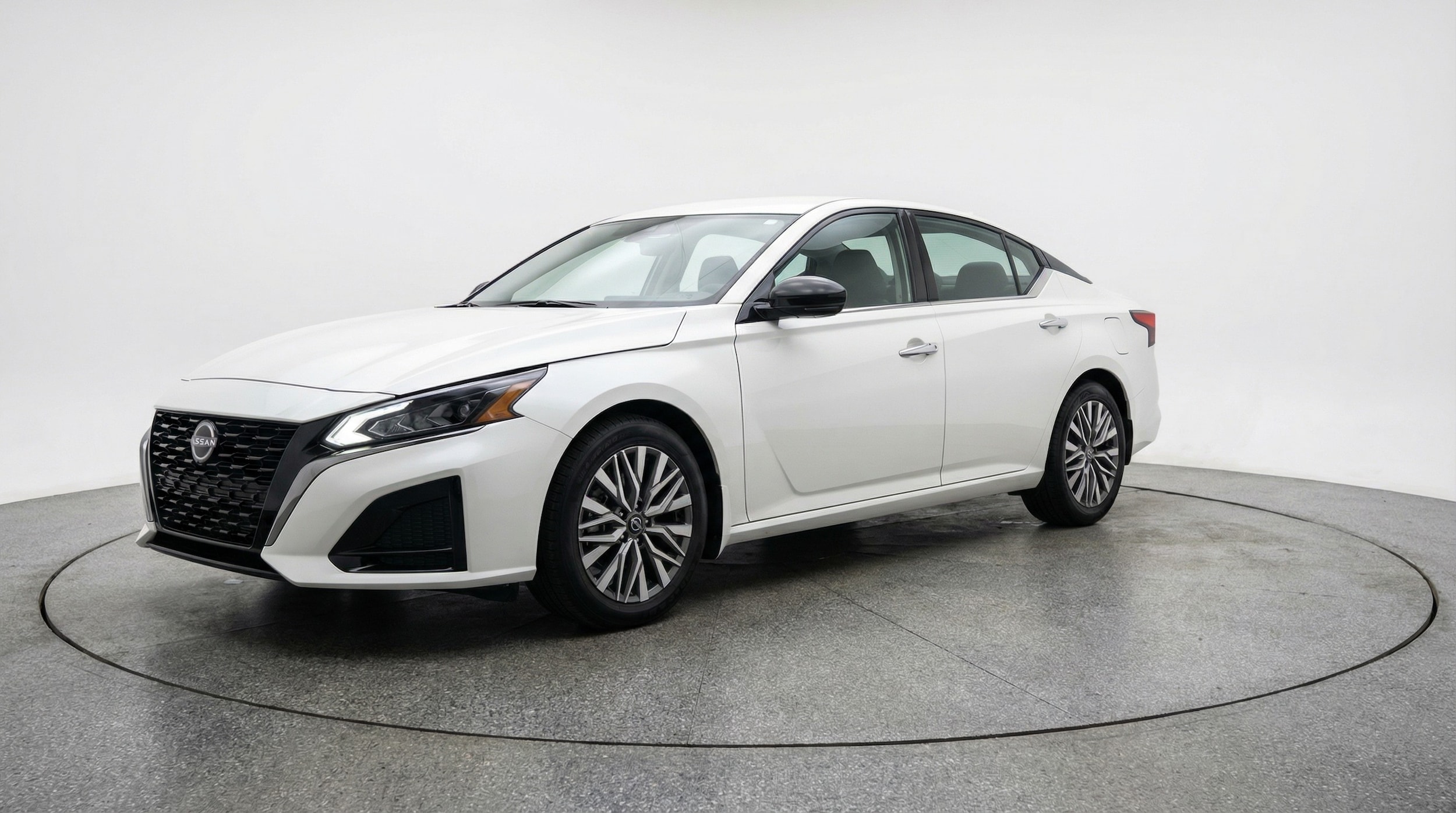 Thumbnail: 2025 Nissan Altima - 3