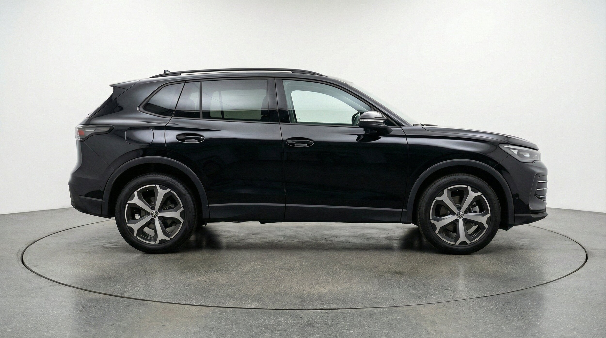 Thumbnail: 2026 Volkswagen Tiguan - 10