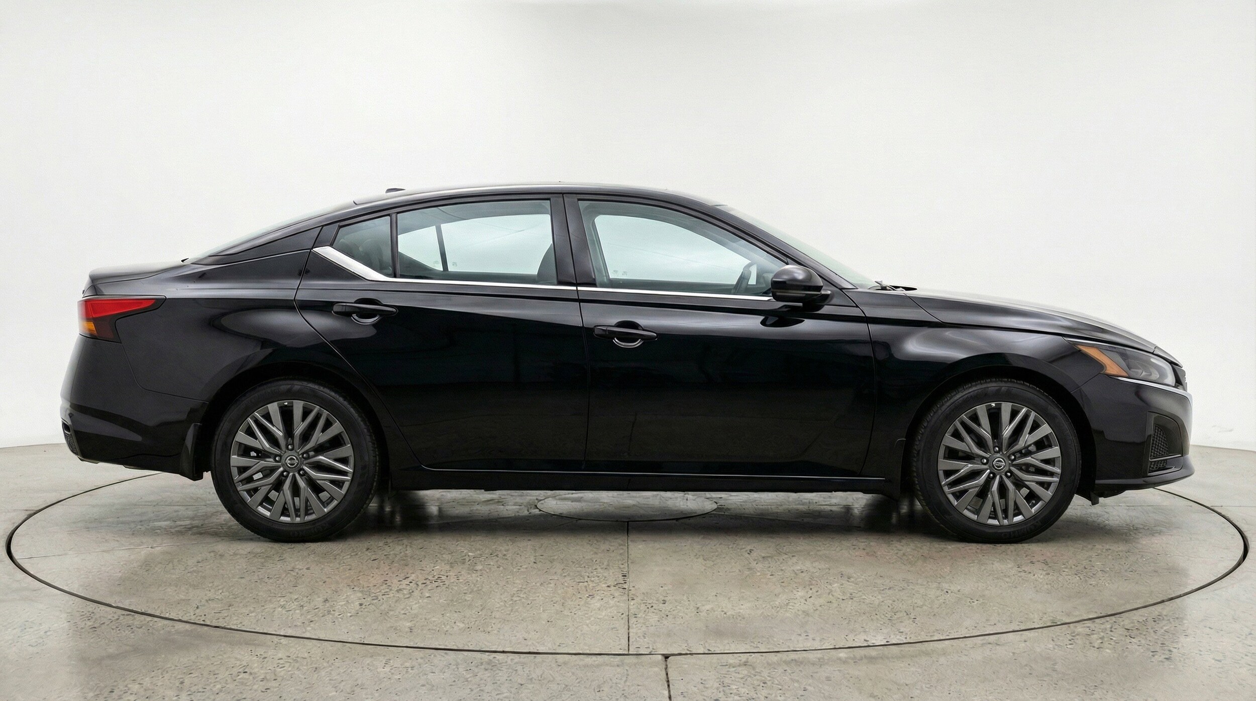 Thumbnail: 2025 Nissan Altima - 11