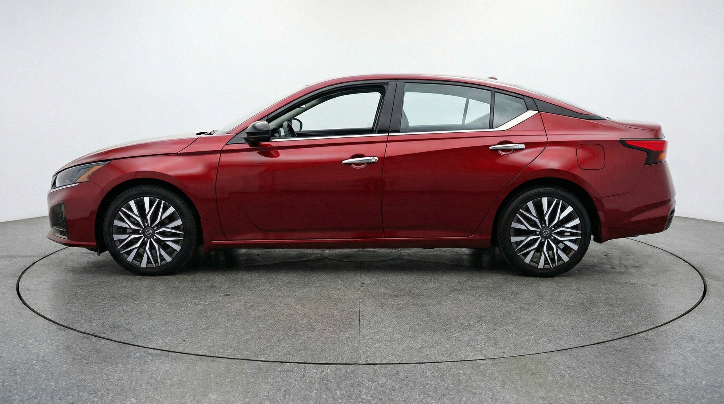 Thumbnail: 2025 Nissan Altima - 5